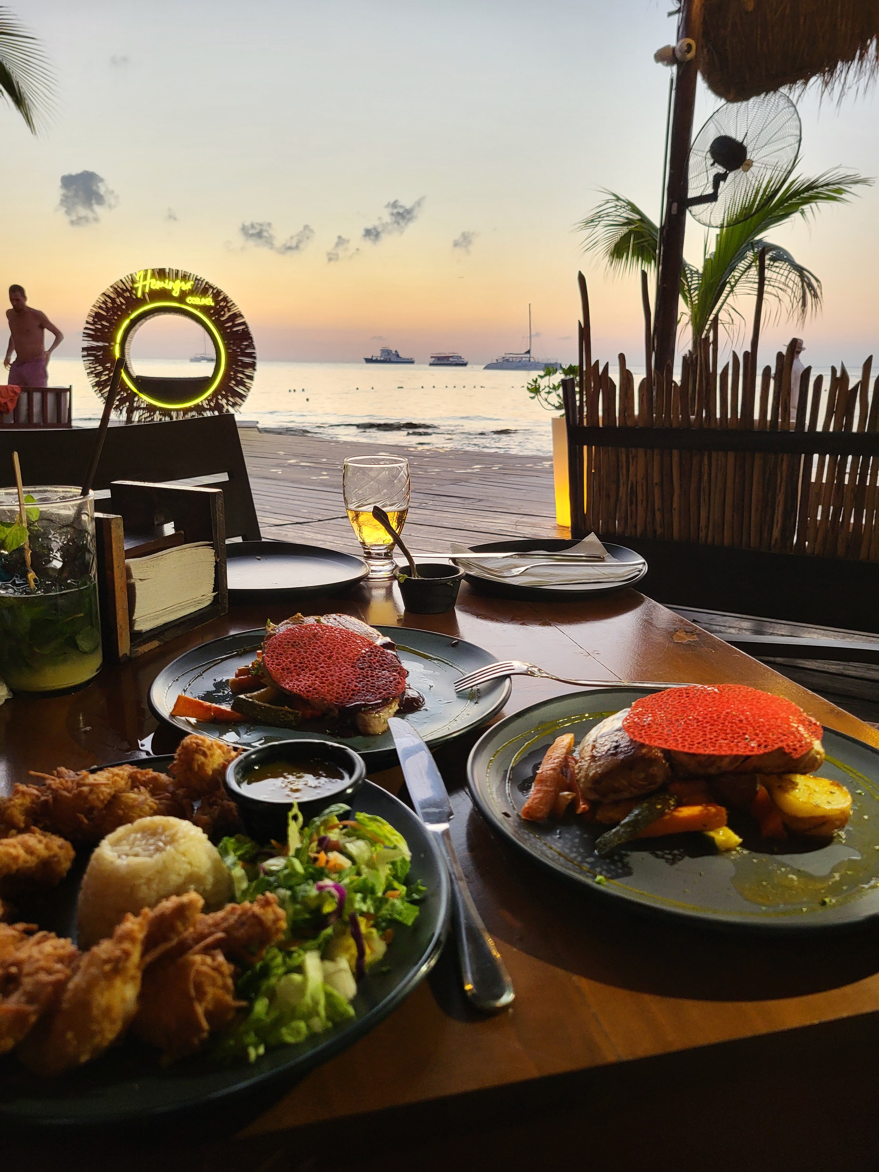 Hemingway Restaurant Beach & Nightclub Cozumel image 4