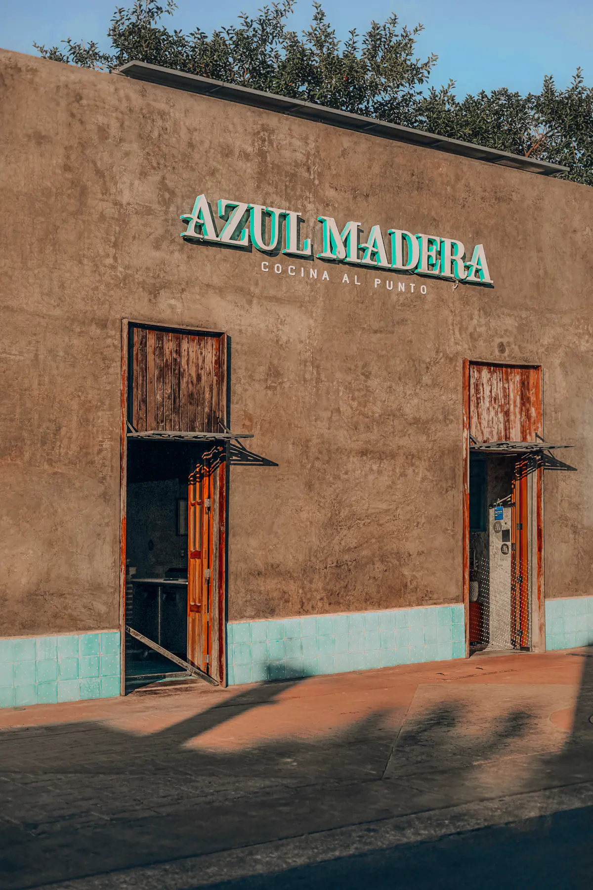 Azul Madera image 1