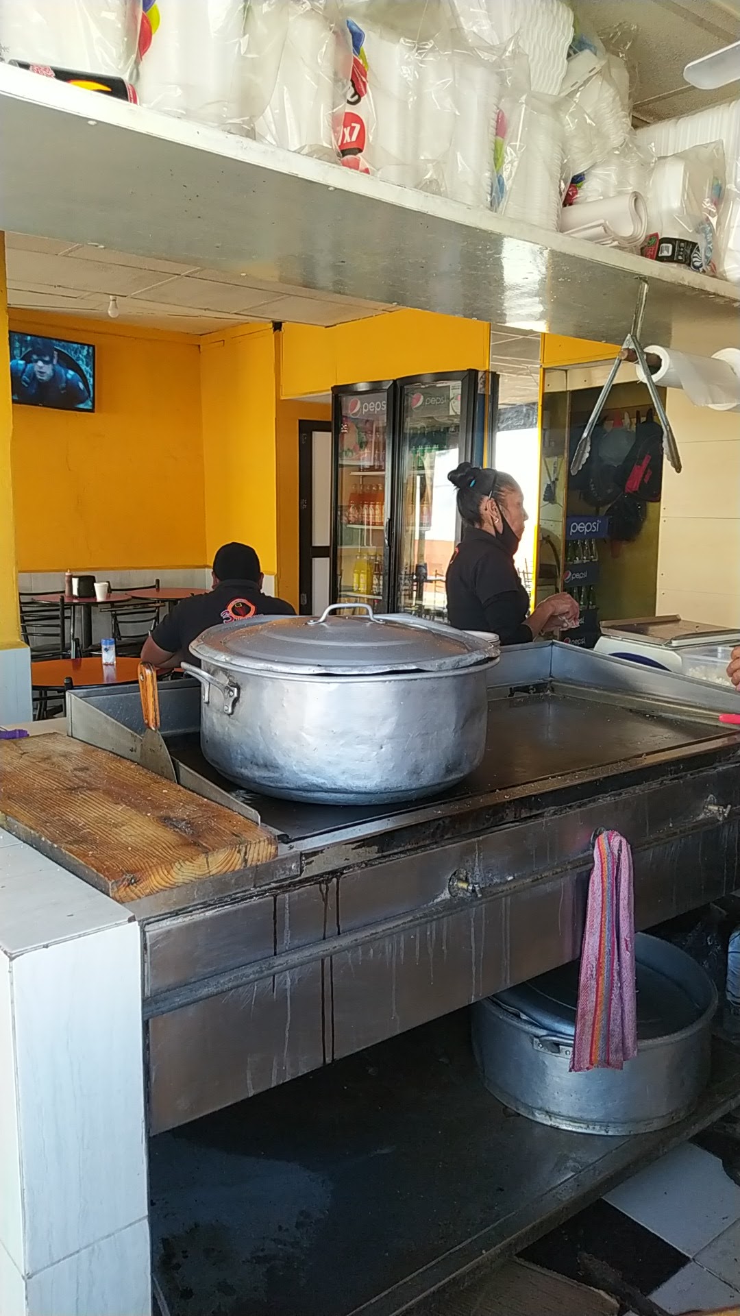 Taqueria 3 Hermanos image 4