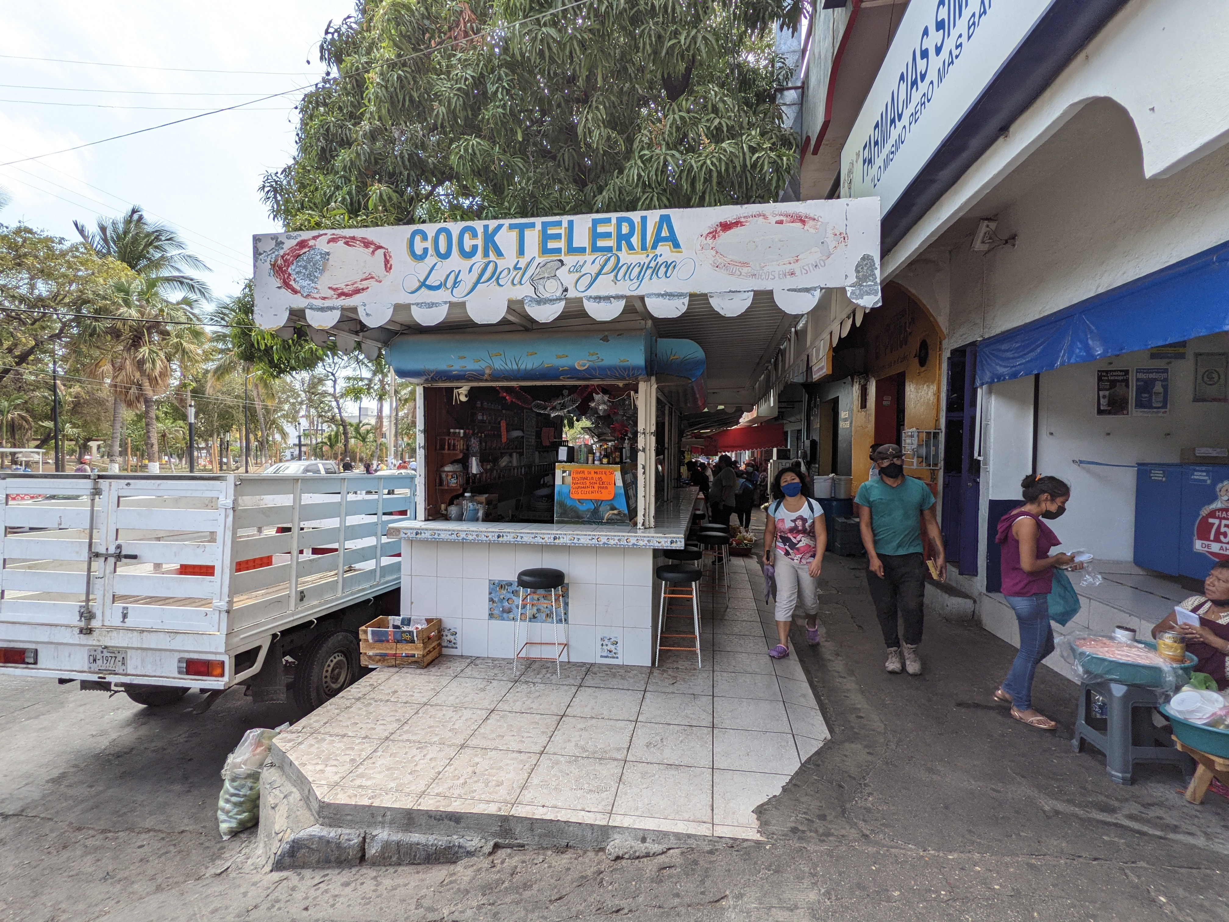 Coctelería la Perla del Pacífico image 7