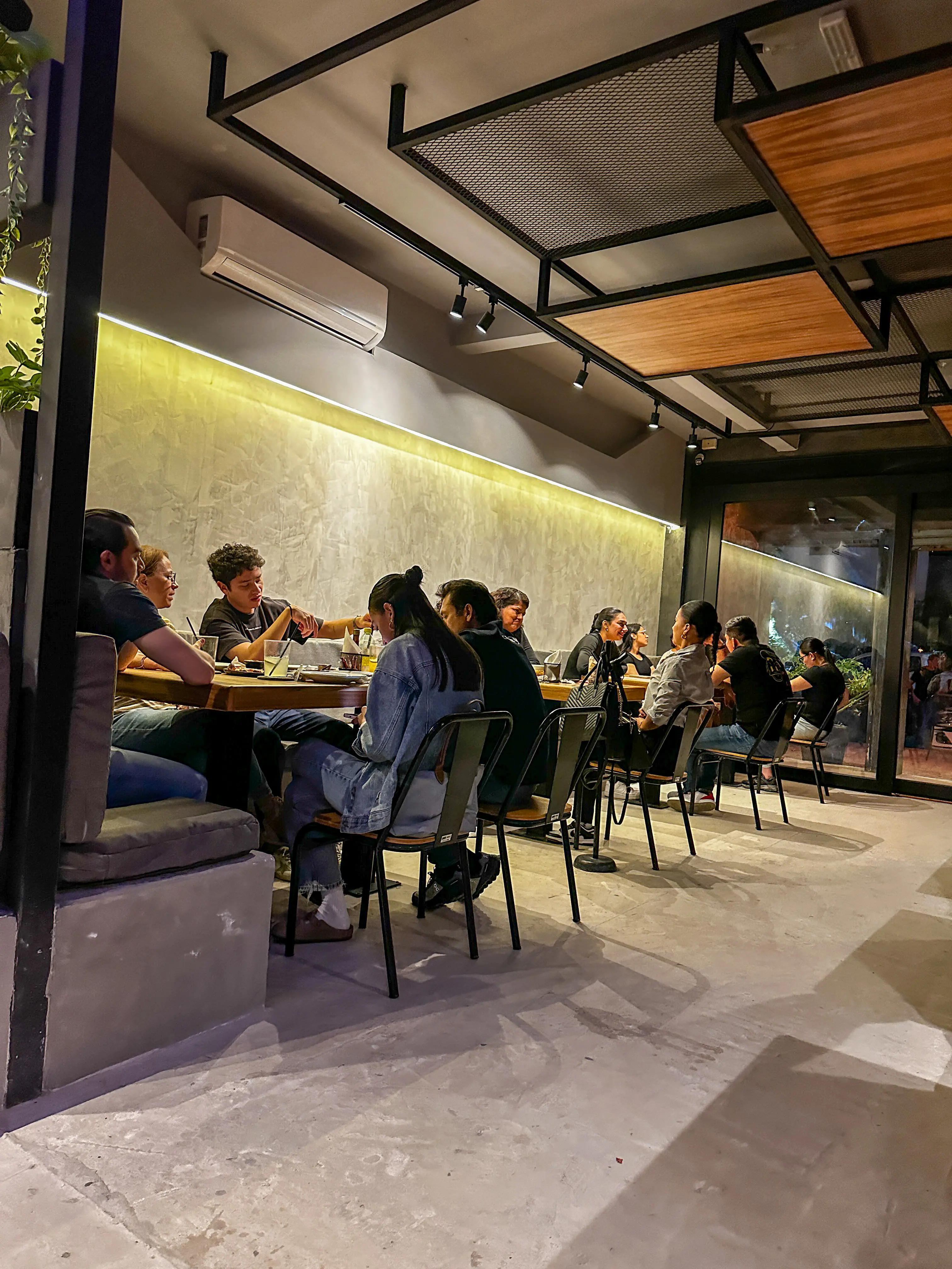 Peligro Pizzeria image 9