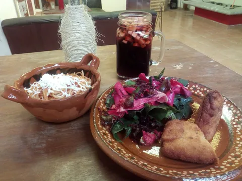 La Casa Roja image 5