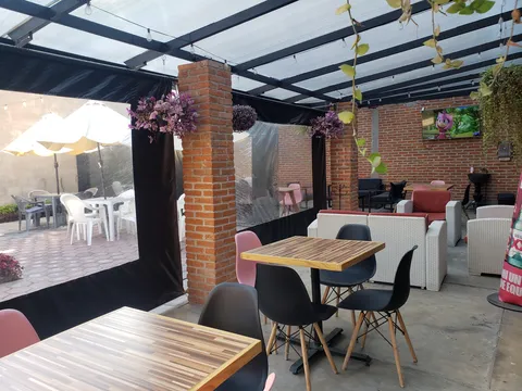 LOVE Restaurant & Bar image 1