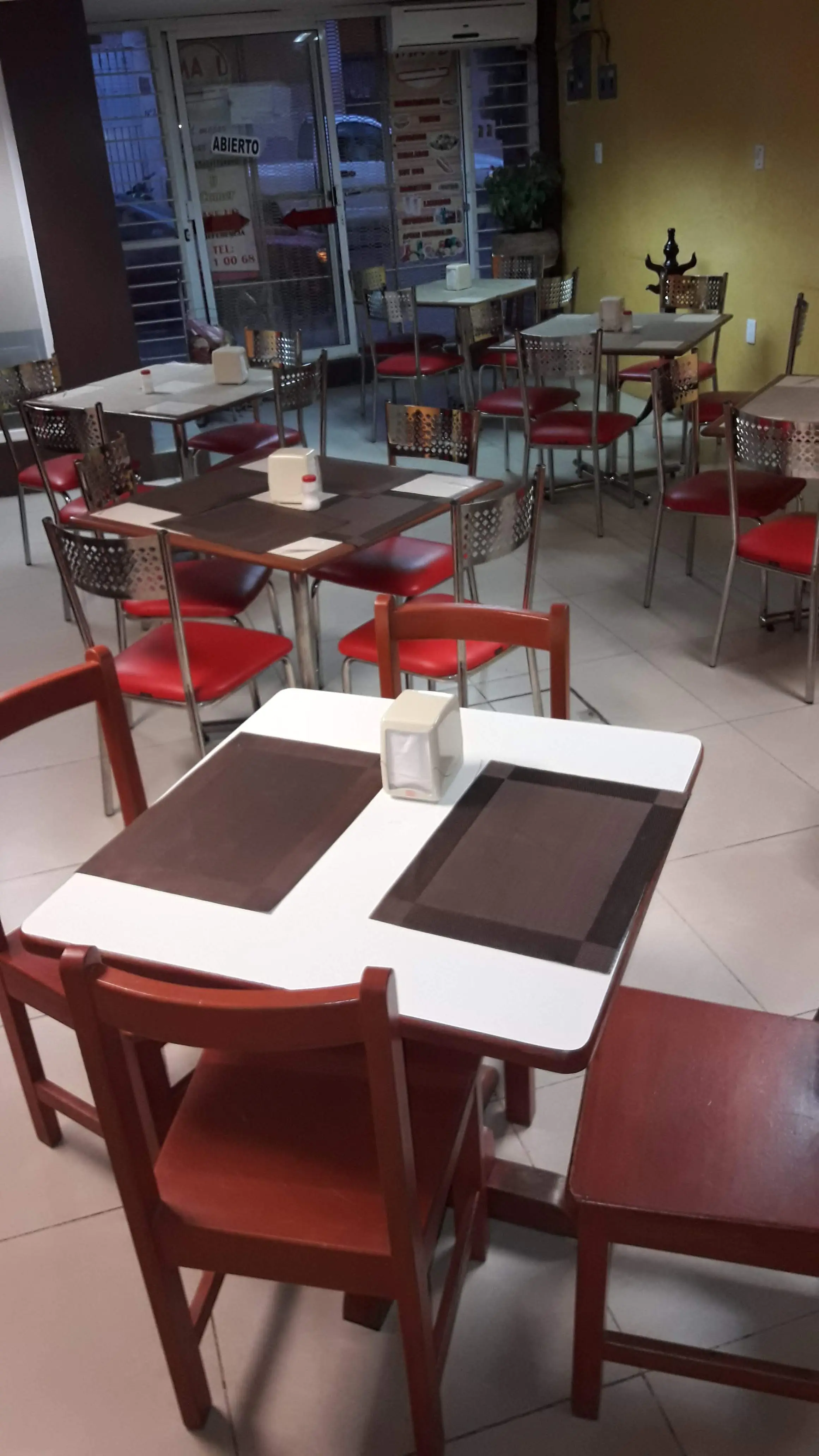 Restaurant Maxihamburguesas image 9