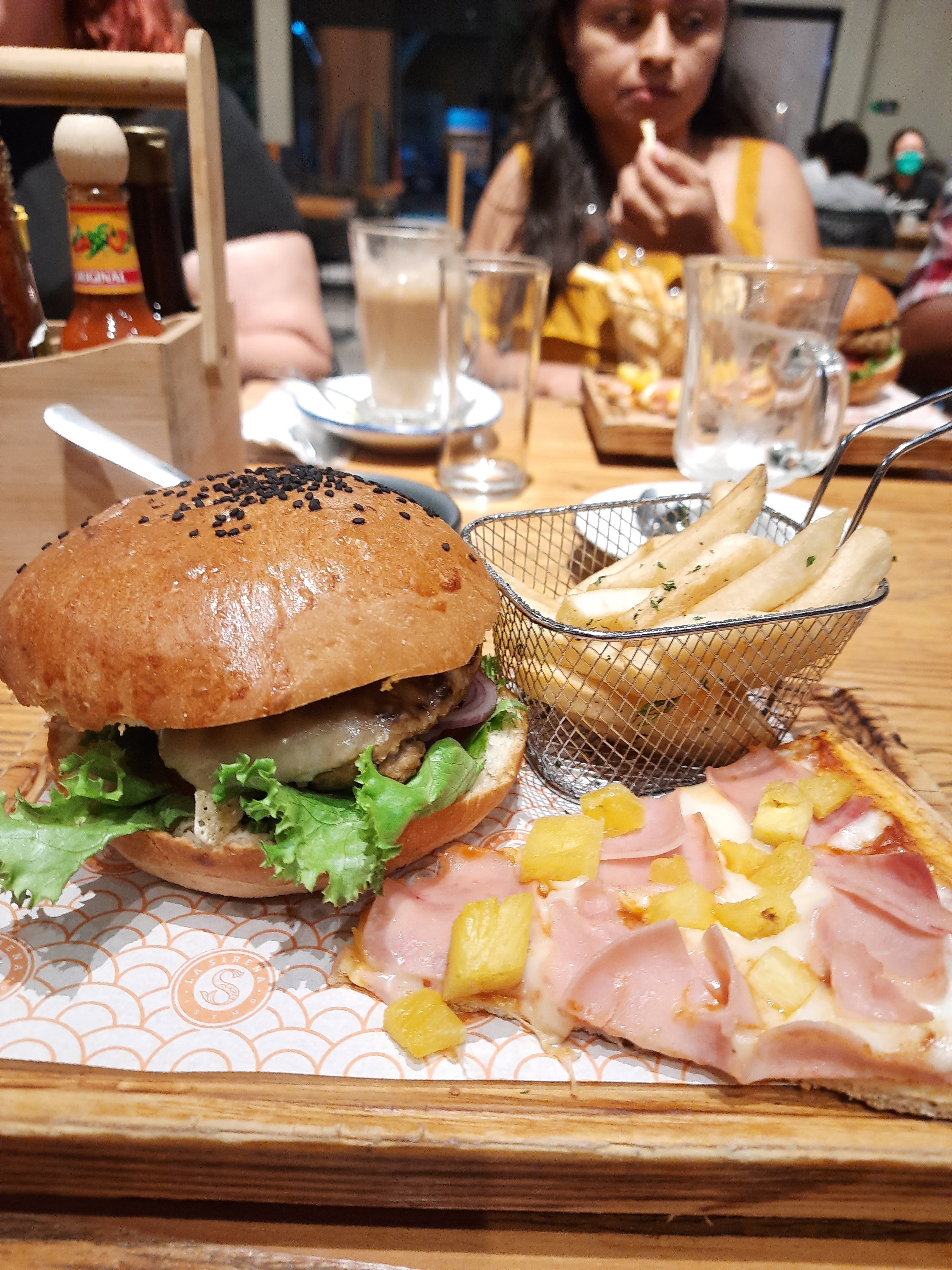 La Sirena Restaurante image 10