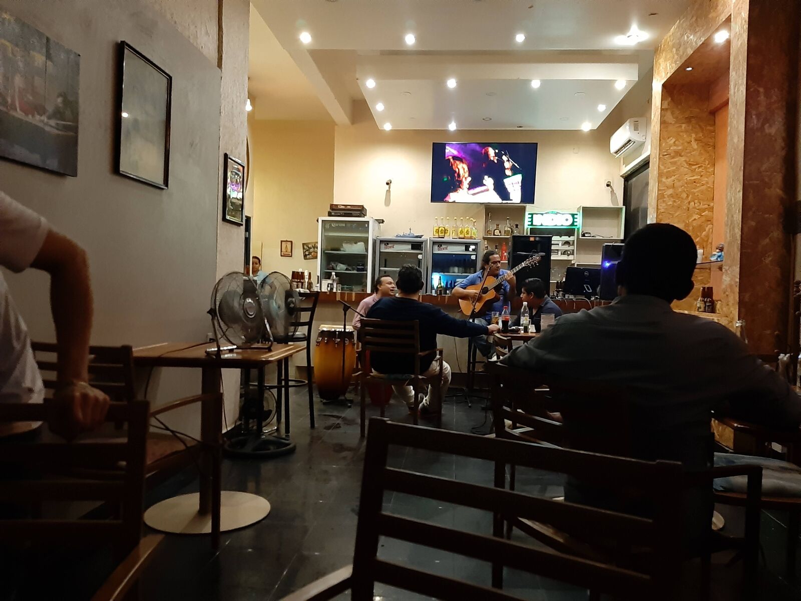 Z'Ro Restaurate Bar image 3