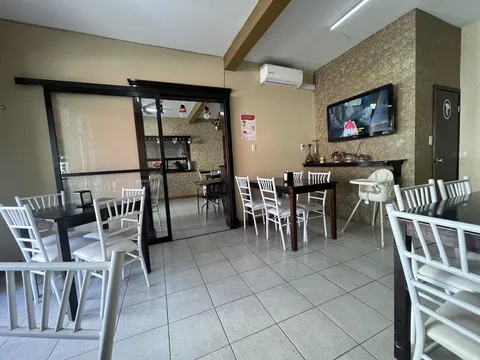El Almuerzo Restaurant & coffee image 1