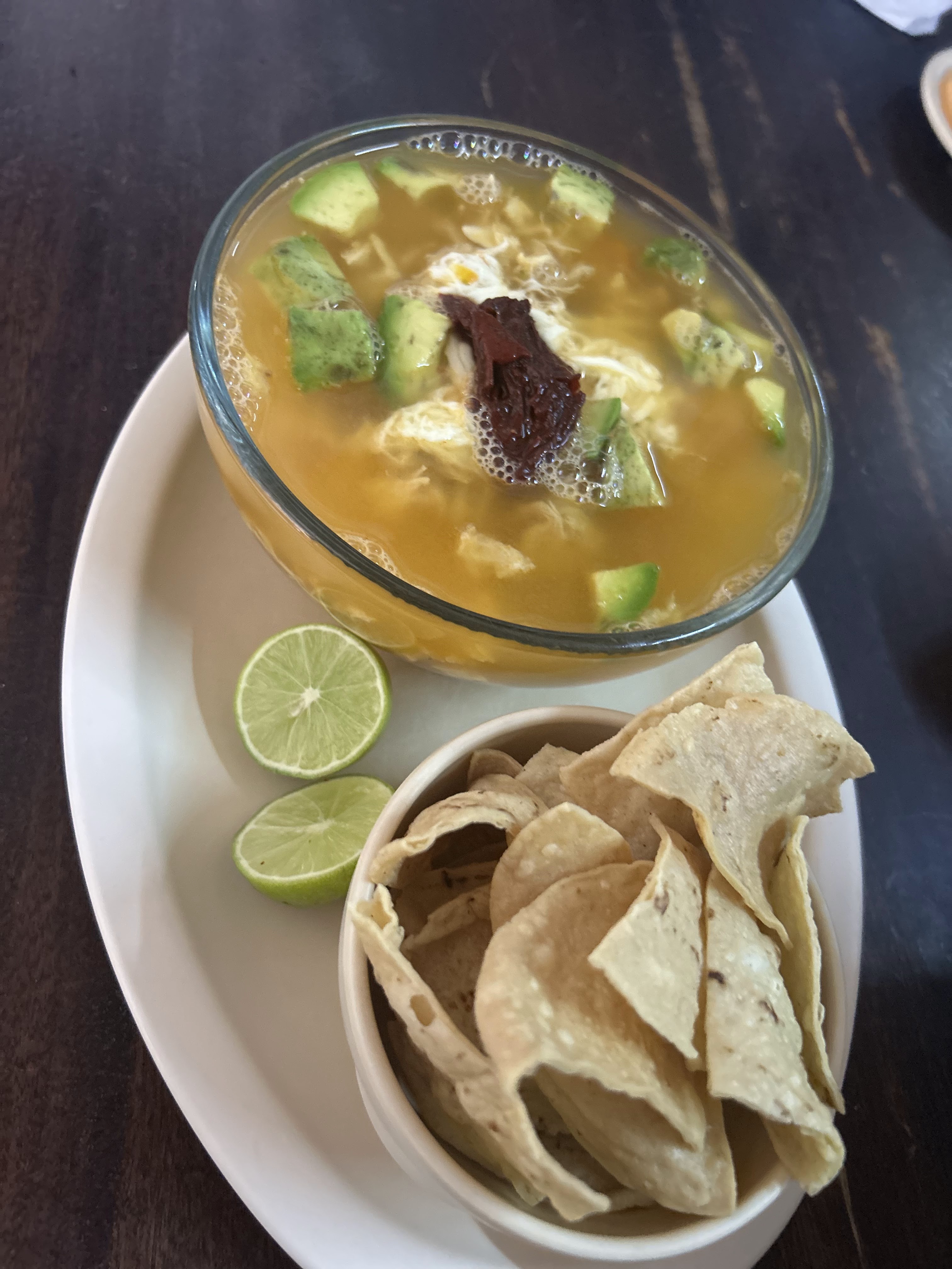 El Almuerzo Restaurant & coffee image 8