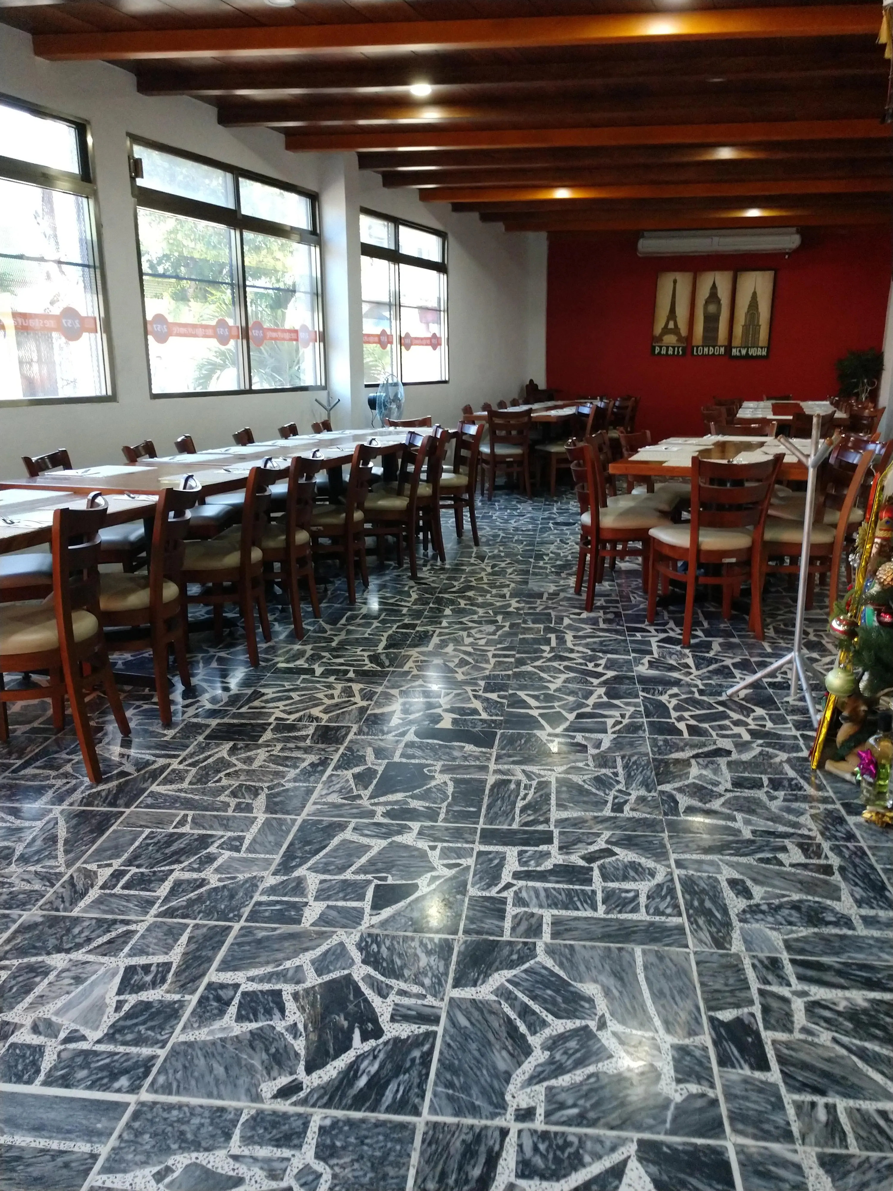 Restaurante 2/57 image 4