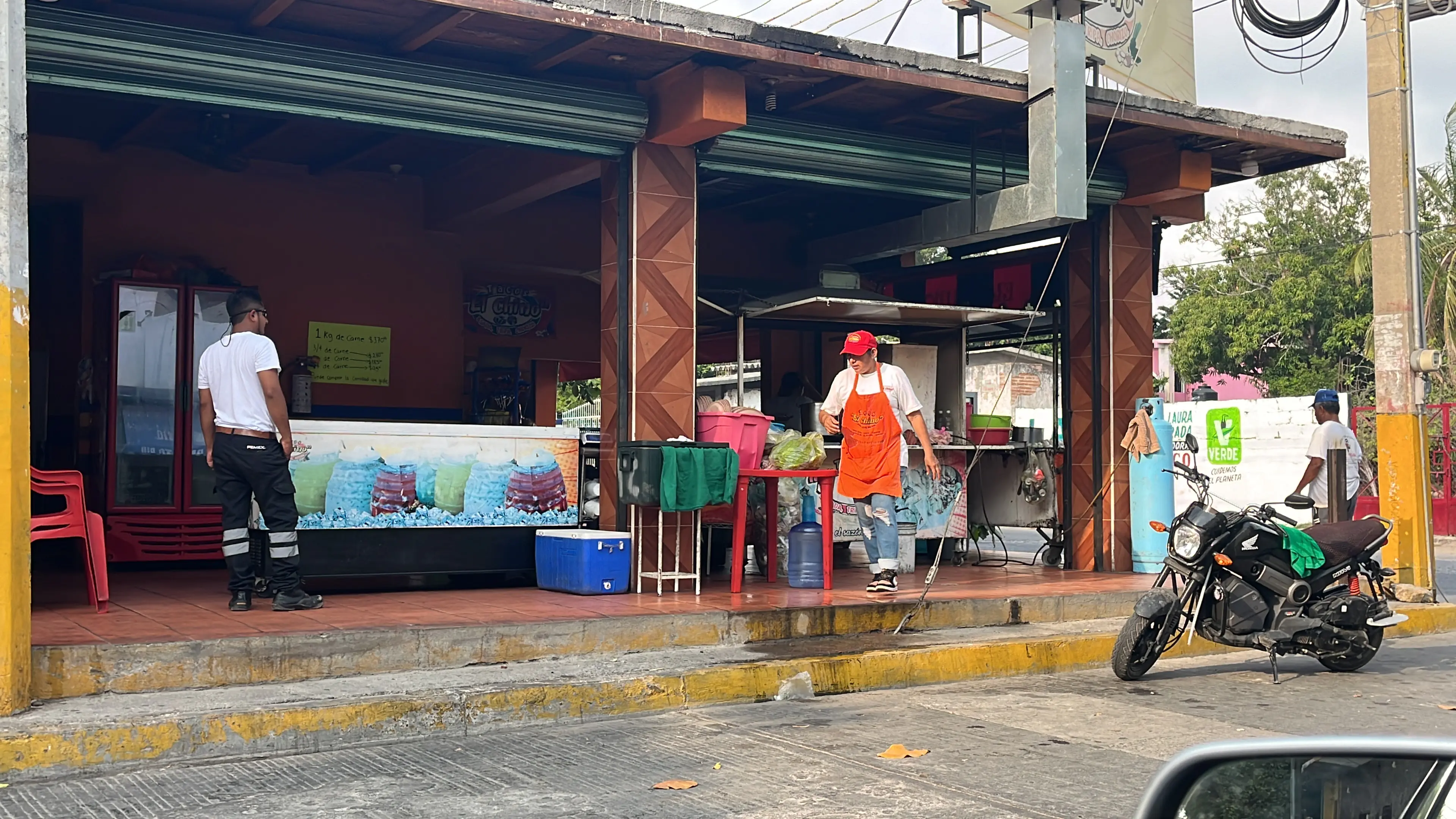 Taquería El Chino image 1