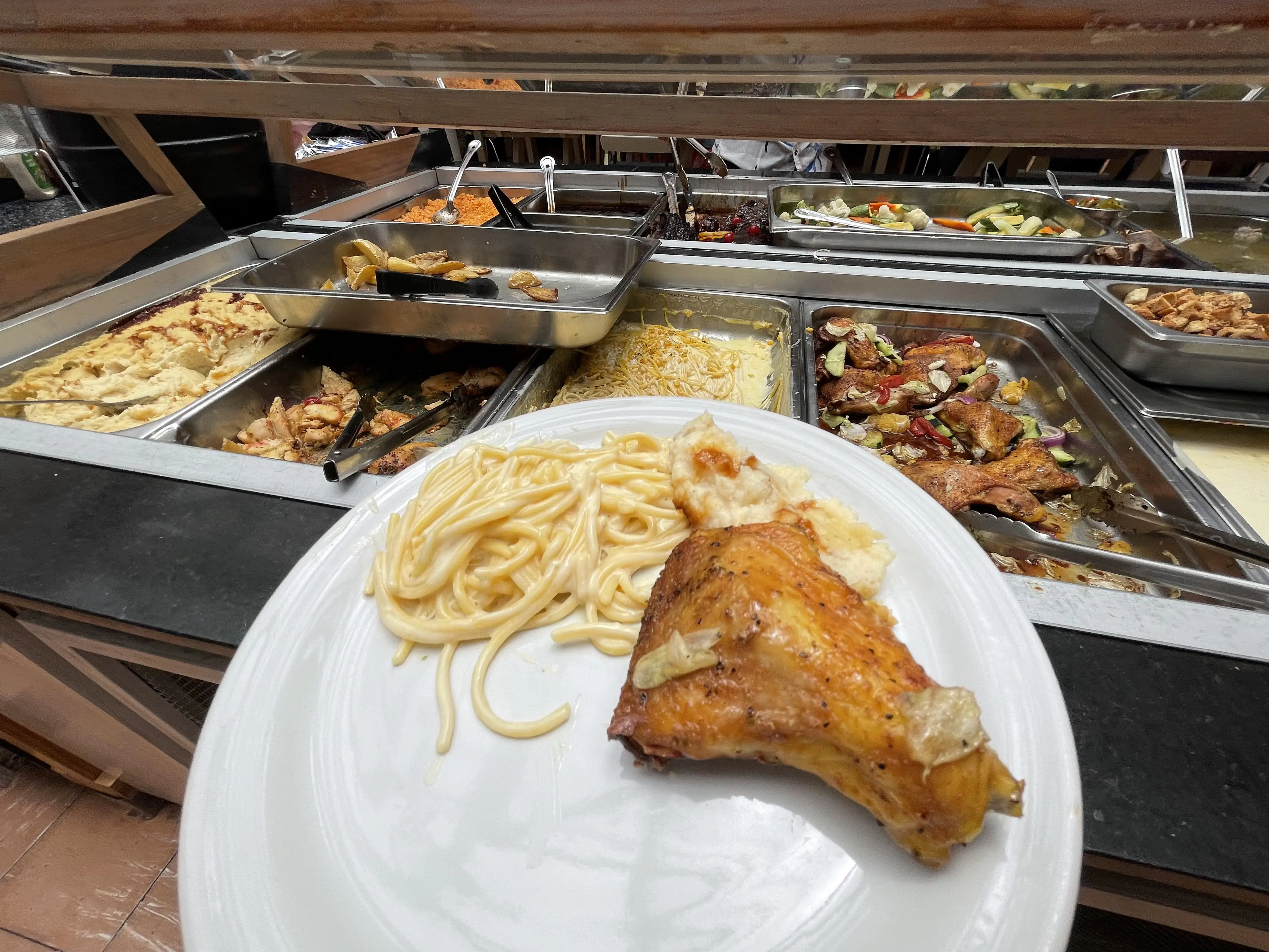 Dominguin, Buffet Manolete image 6