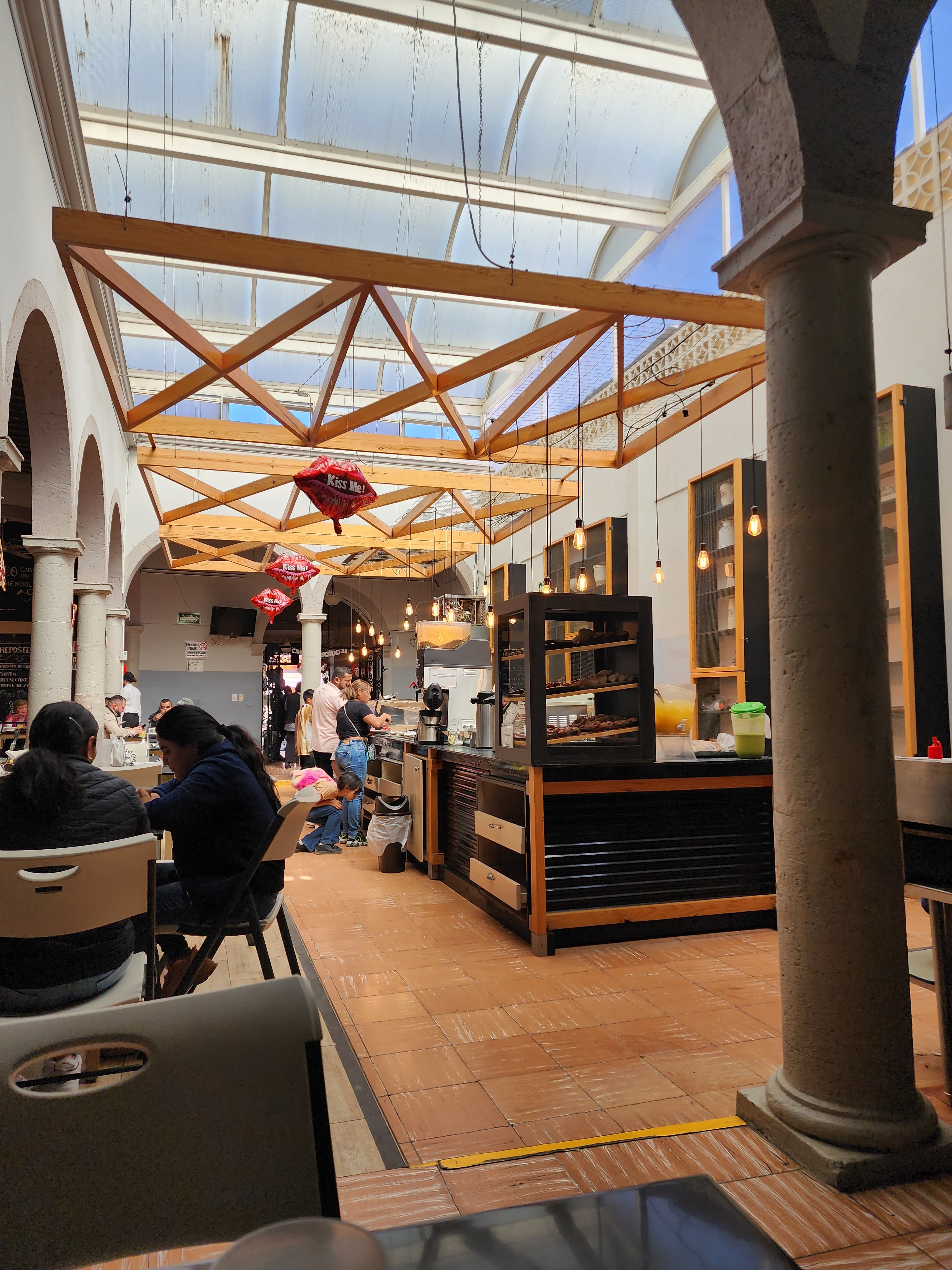 Dominguin, Buffet Manolete image 7