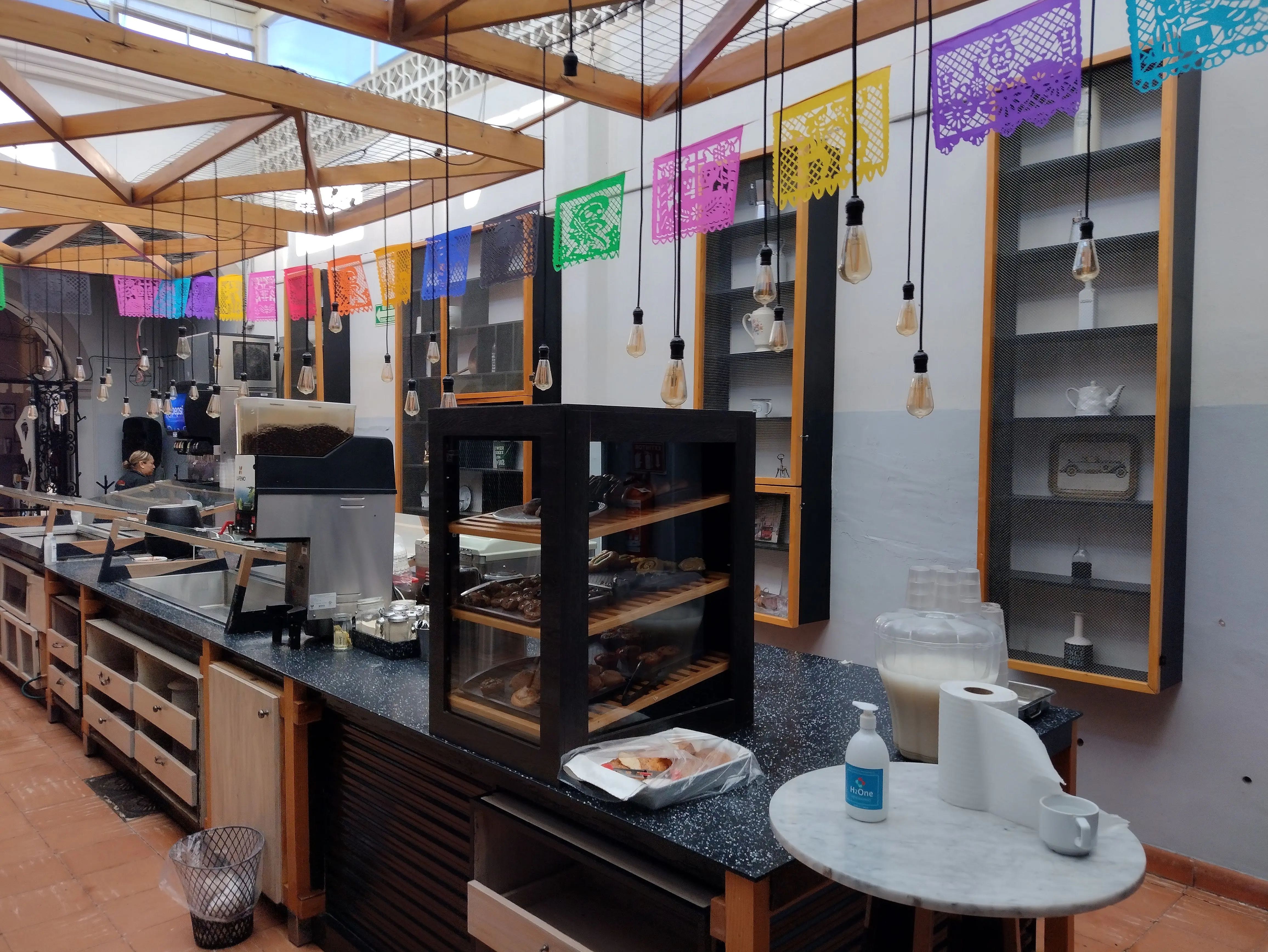 Dominguin, Buffet Manolete image 8