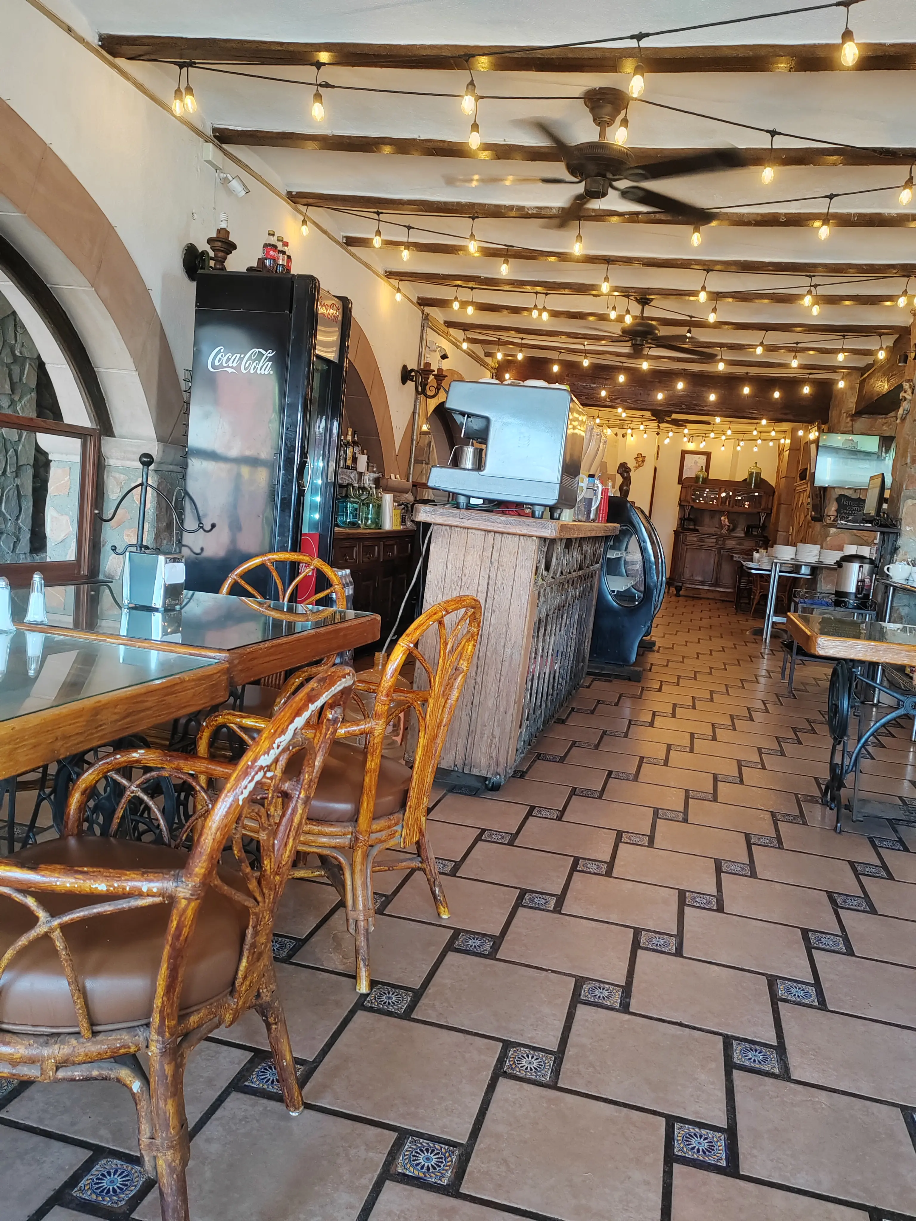 La Posta Restaurante y Bar image 3