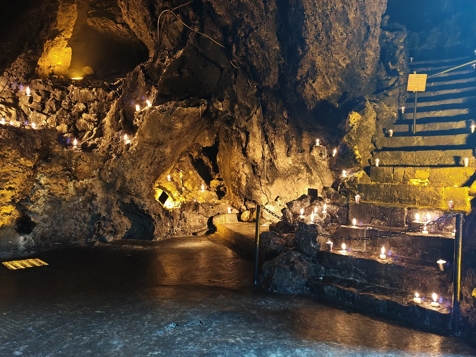 La Gruta image 5