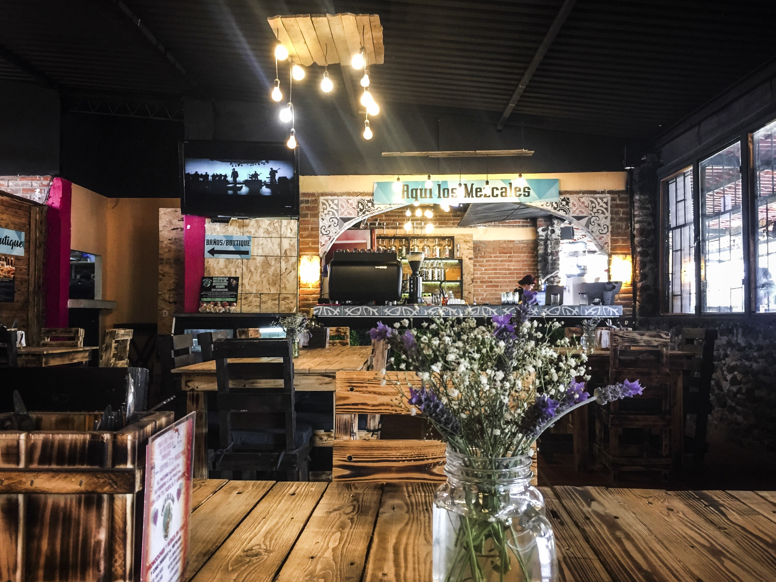 Mezcaleria Conejo en la Luna image 1