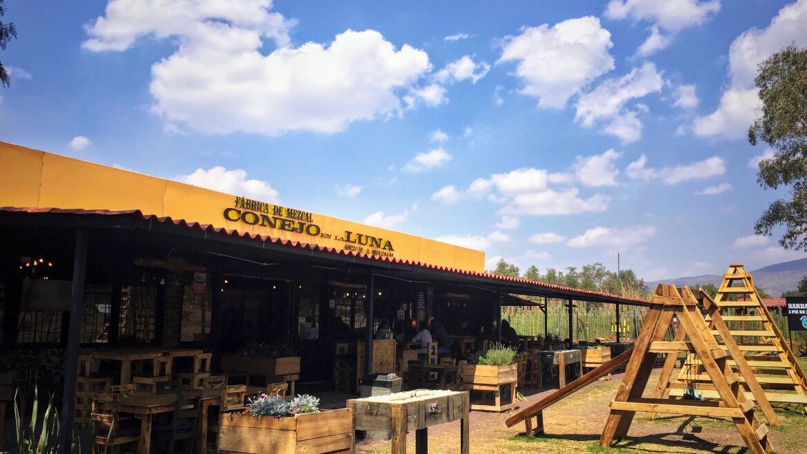Mezcaleria Conejo en la Luna image 3
