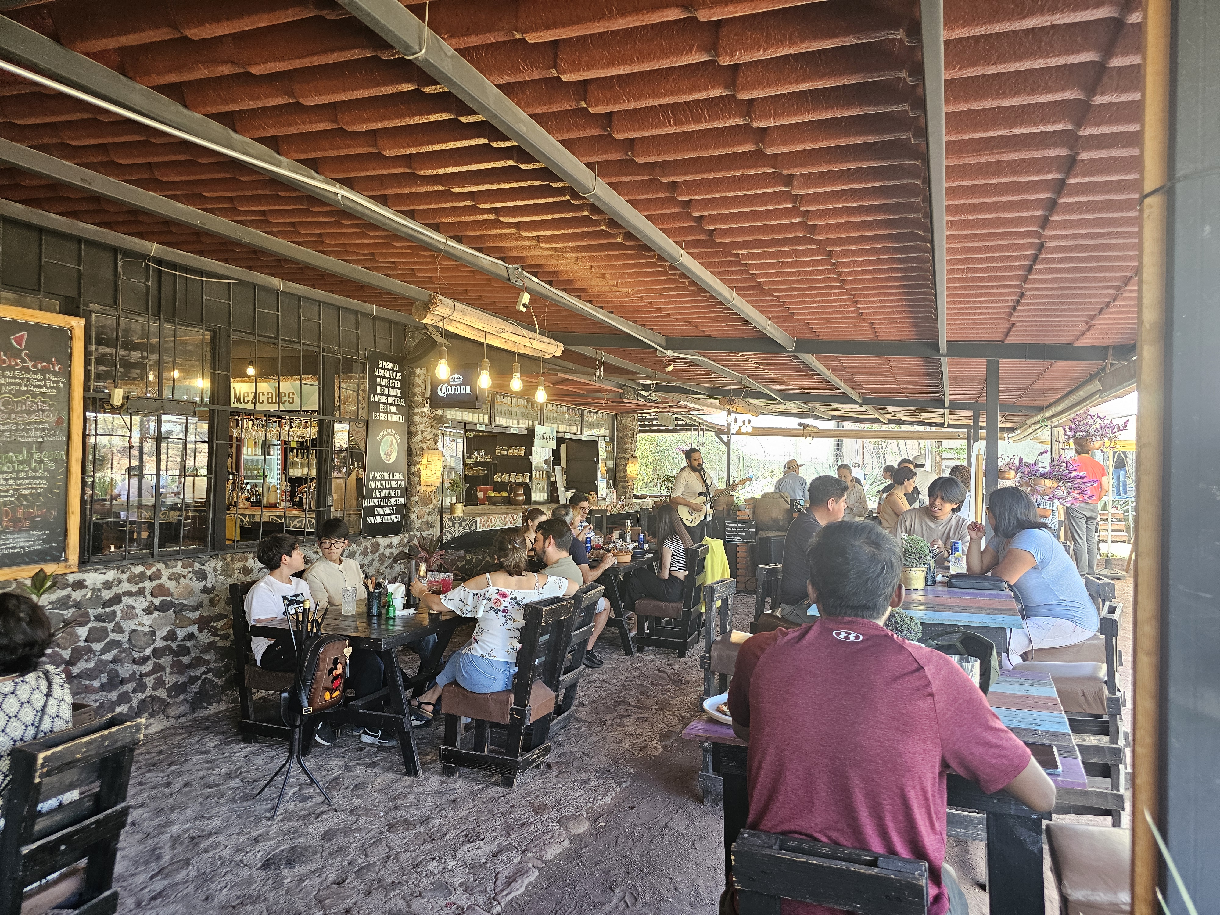 Mezcaleria Conejo en la Luna image 6