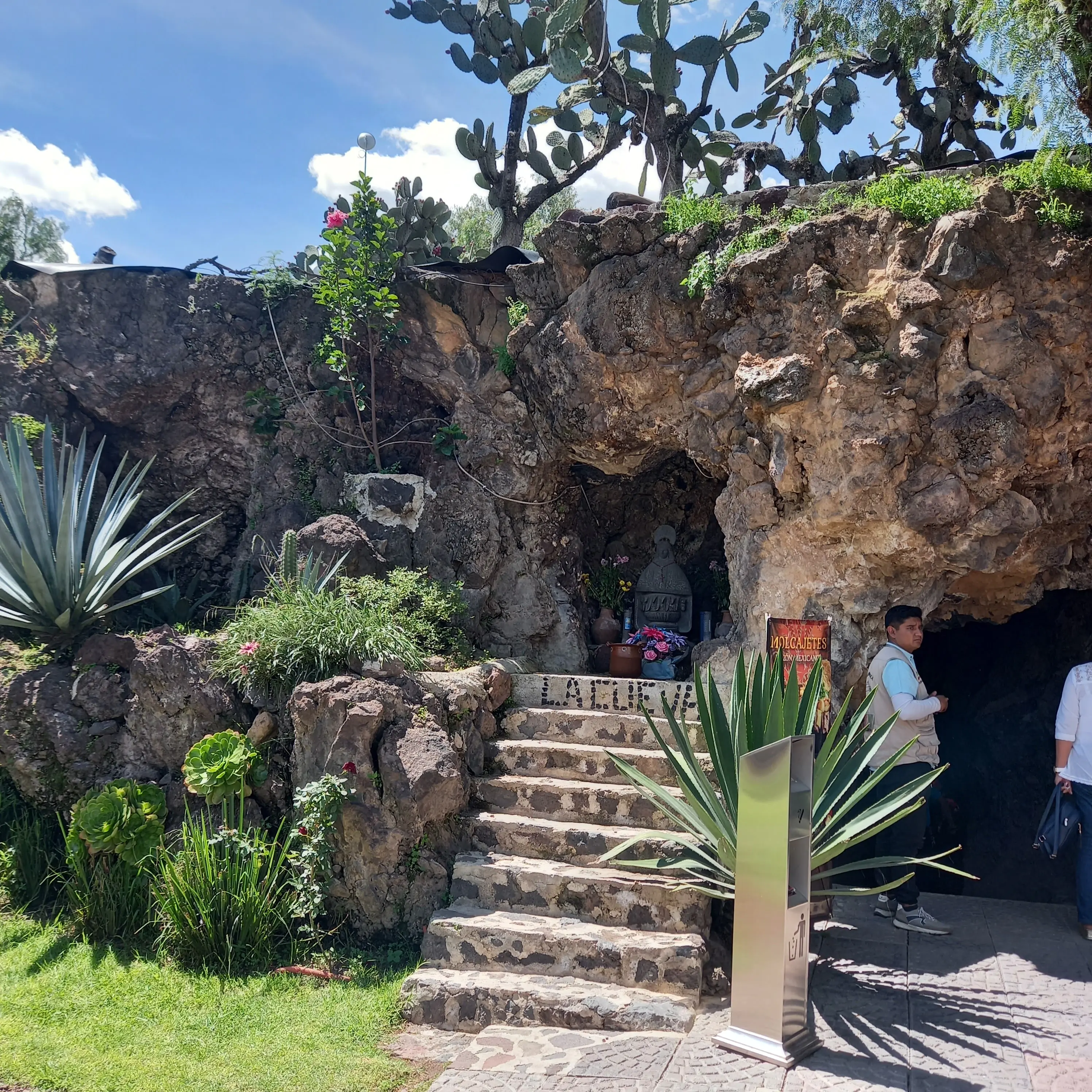 La Cueva Teotihuacán image 4