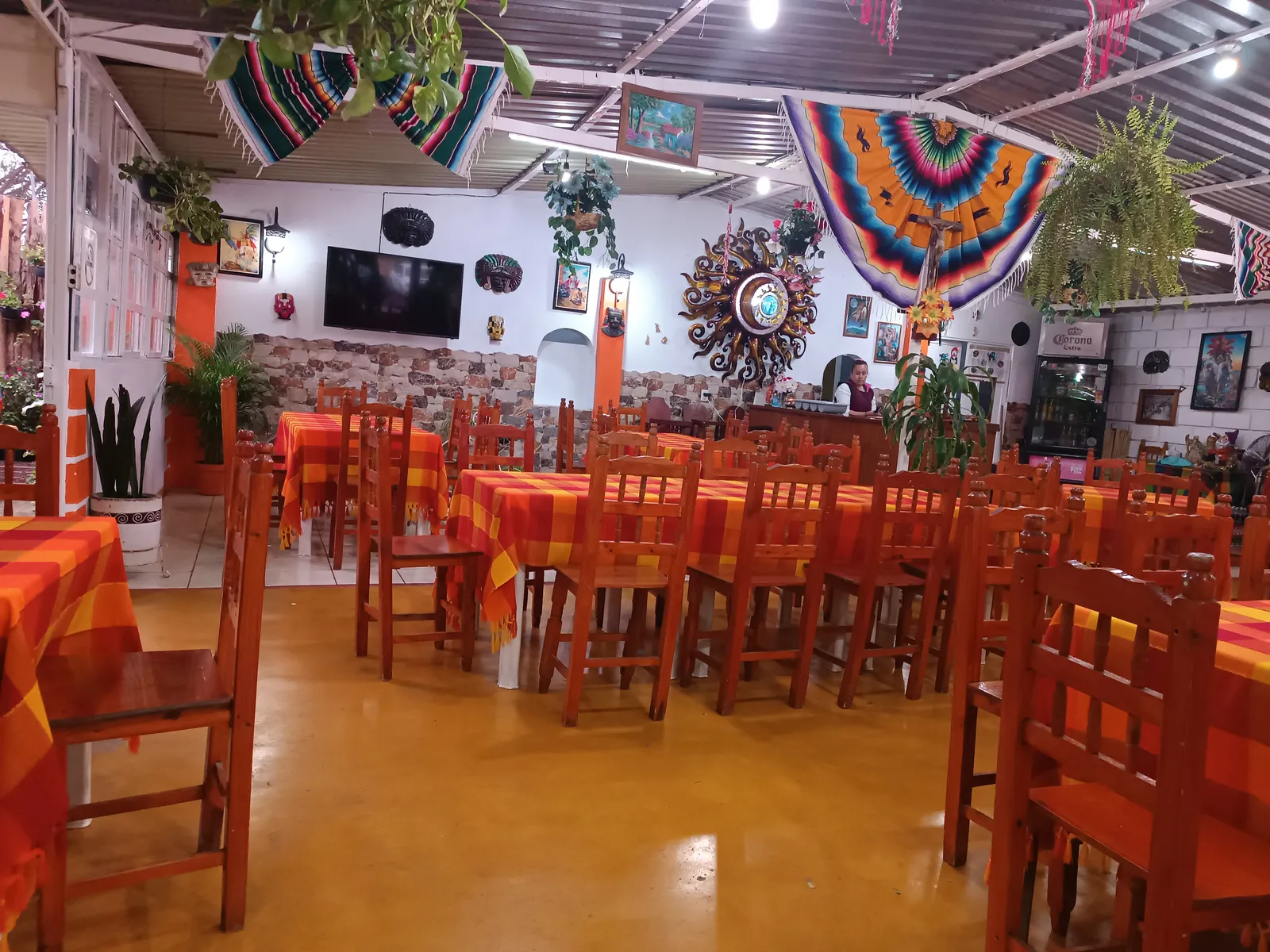 Comedor Katy image 3