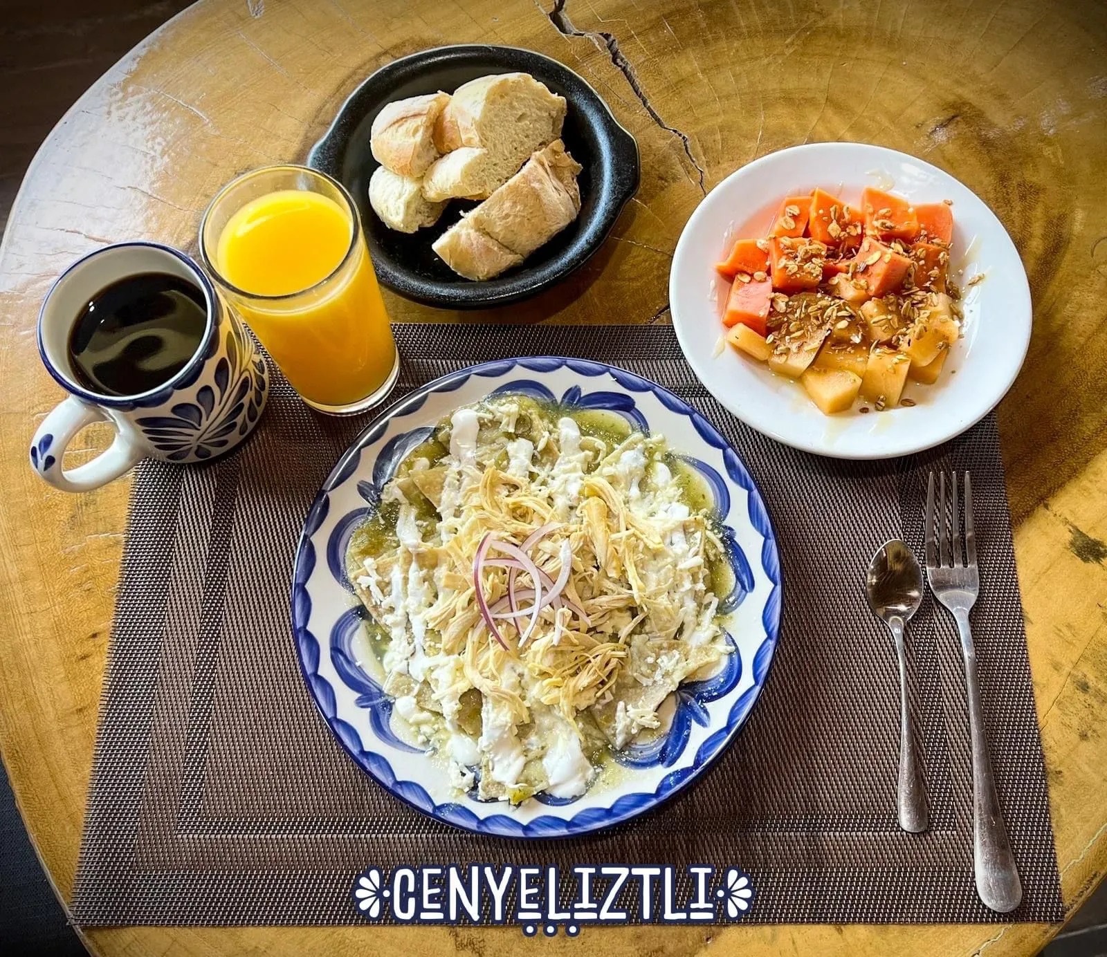 Cenyeliztli Restaurant & Grill image 2