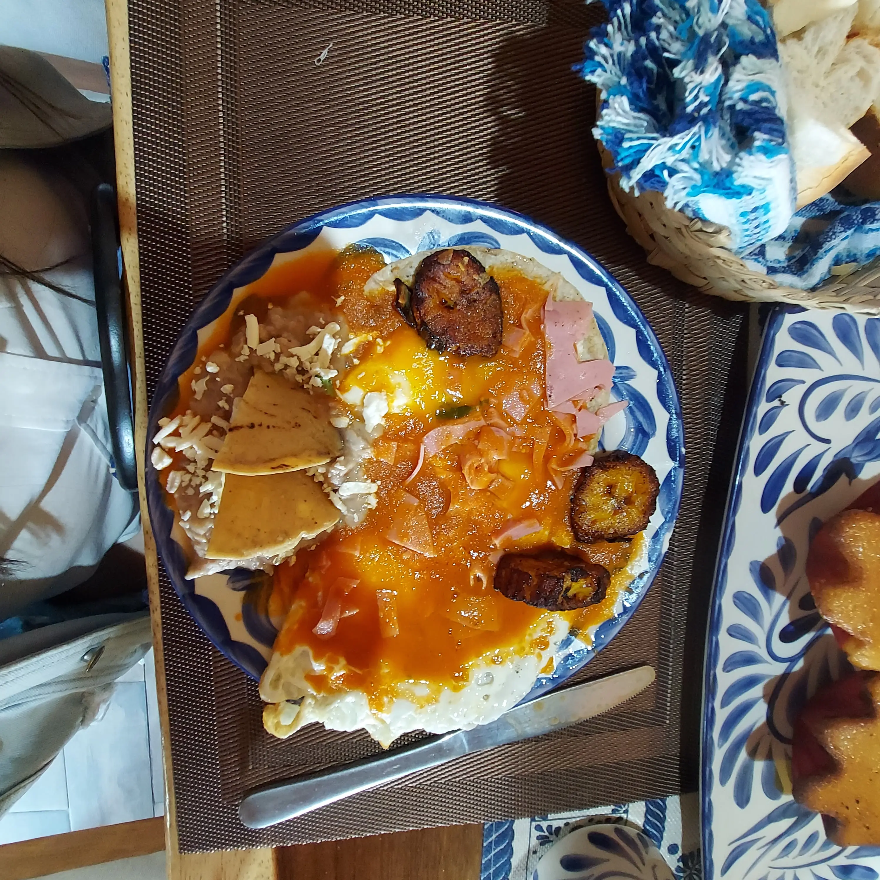 Cenyeliztli Restaurant & Grill image 3