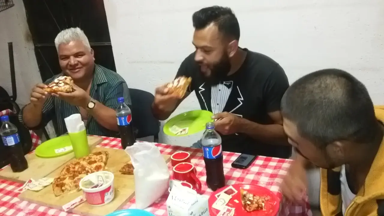 Pizzas El Johnny image 2