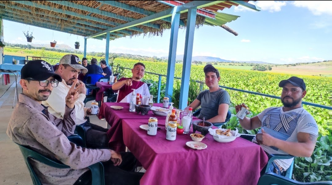 Restaurante Laguna colorada image 5