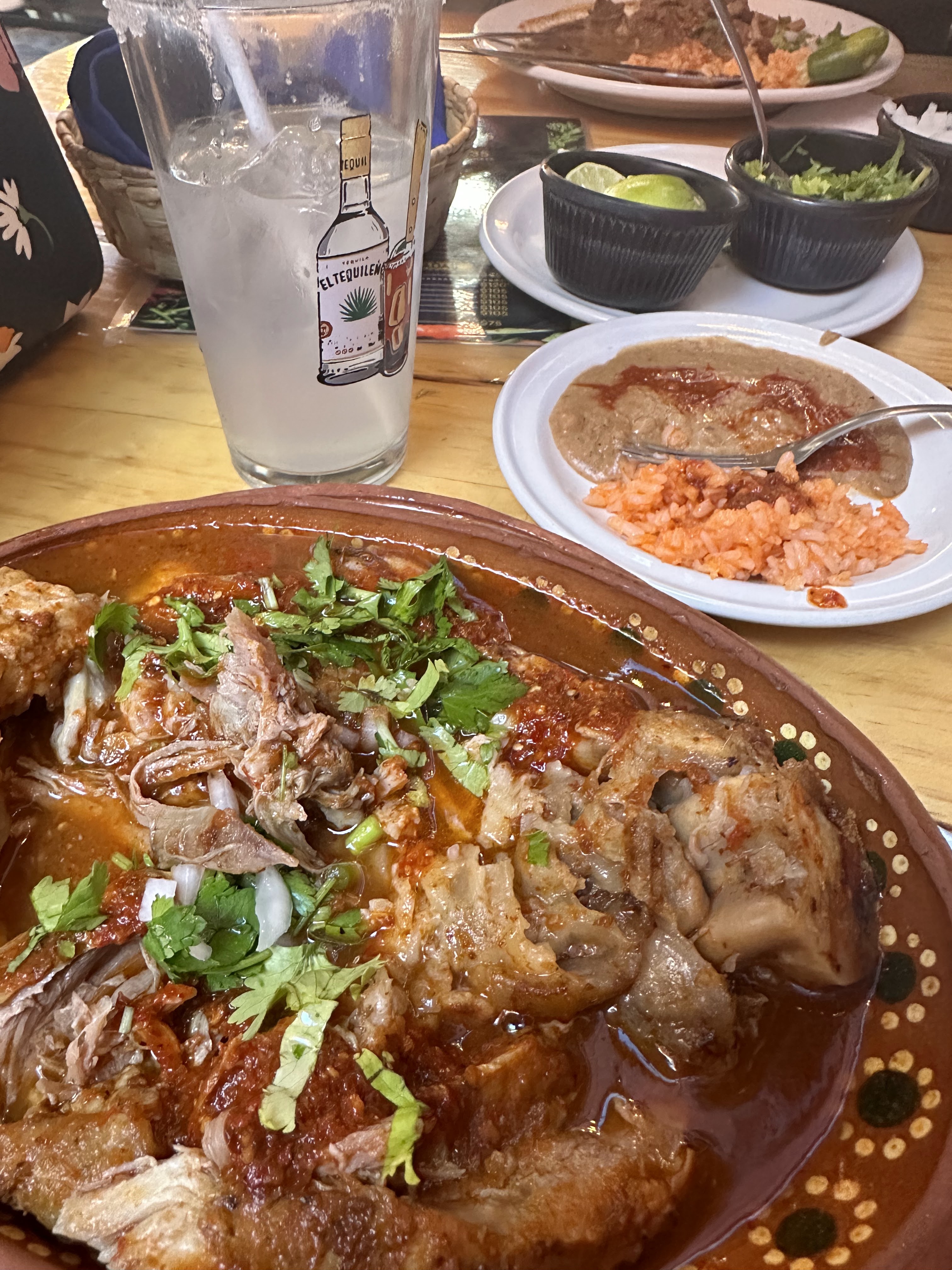 Fonda y Galeria La Damajuana image 2