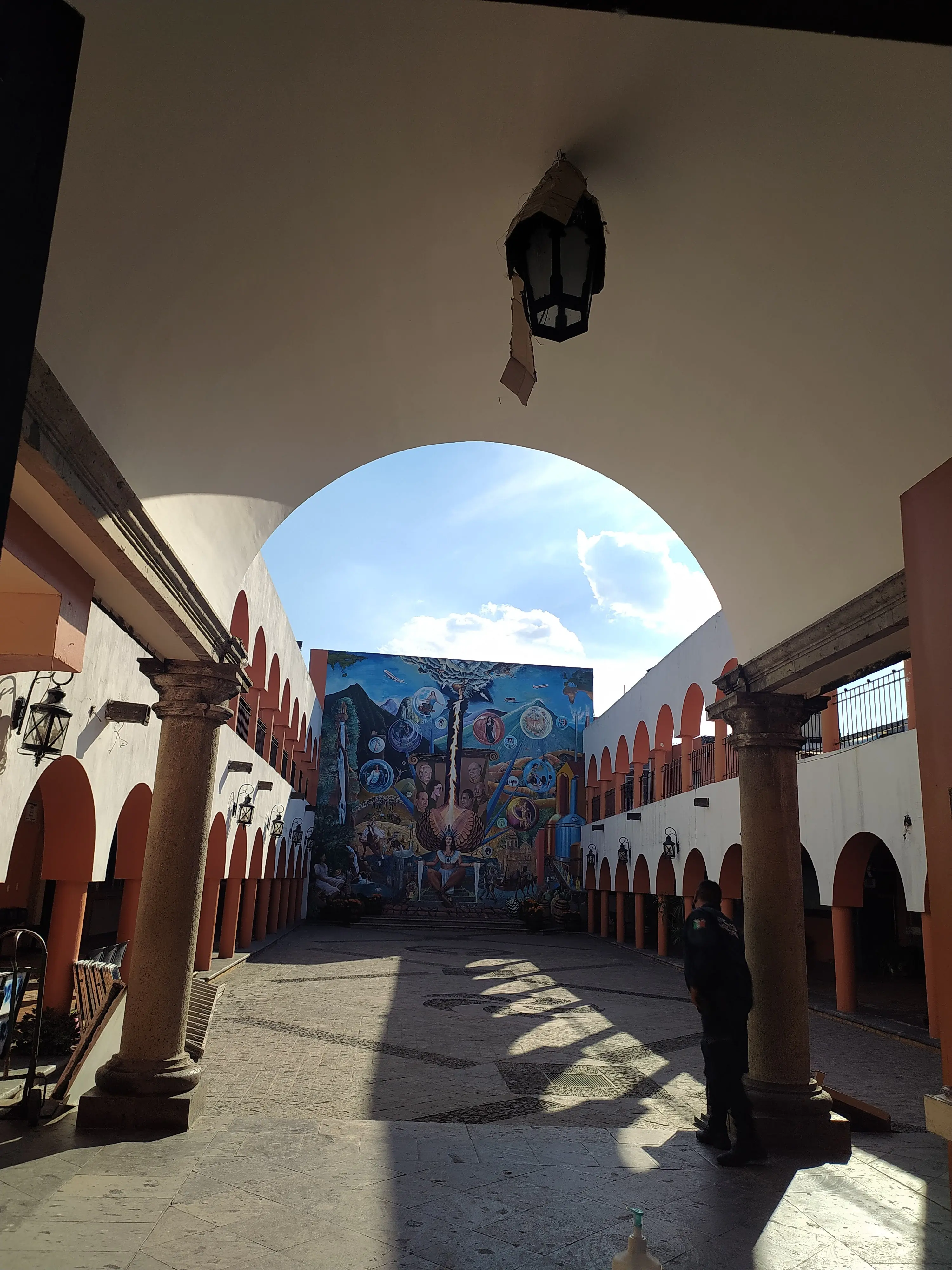 Fonda y Galeria La Damajuana image 3