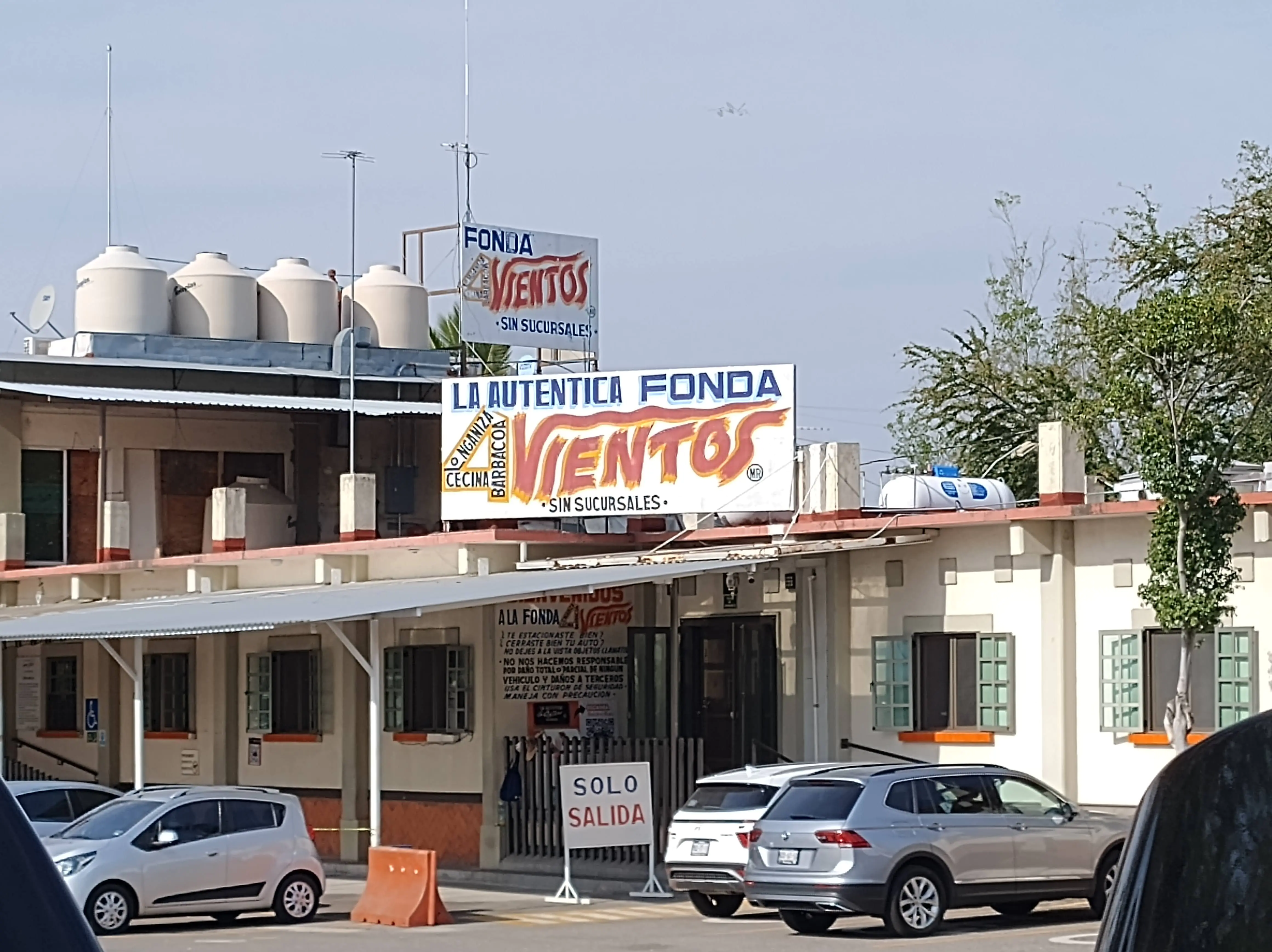 Fonda 4 Vientos image 6