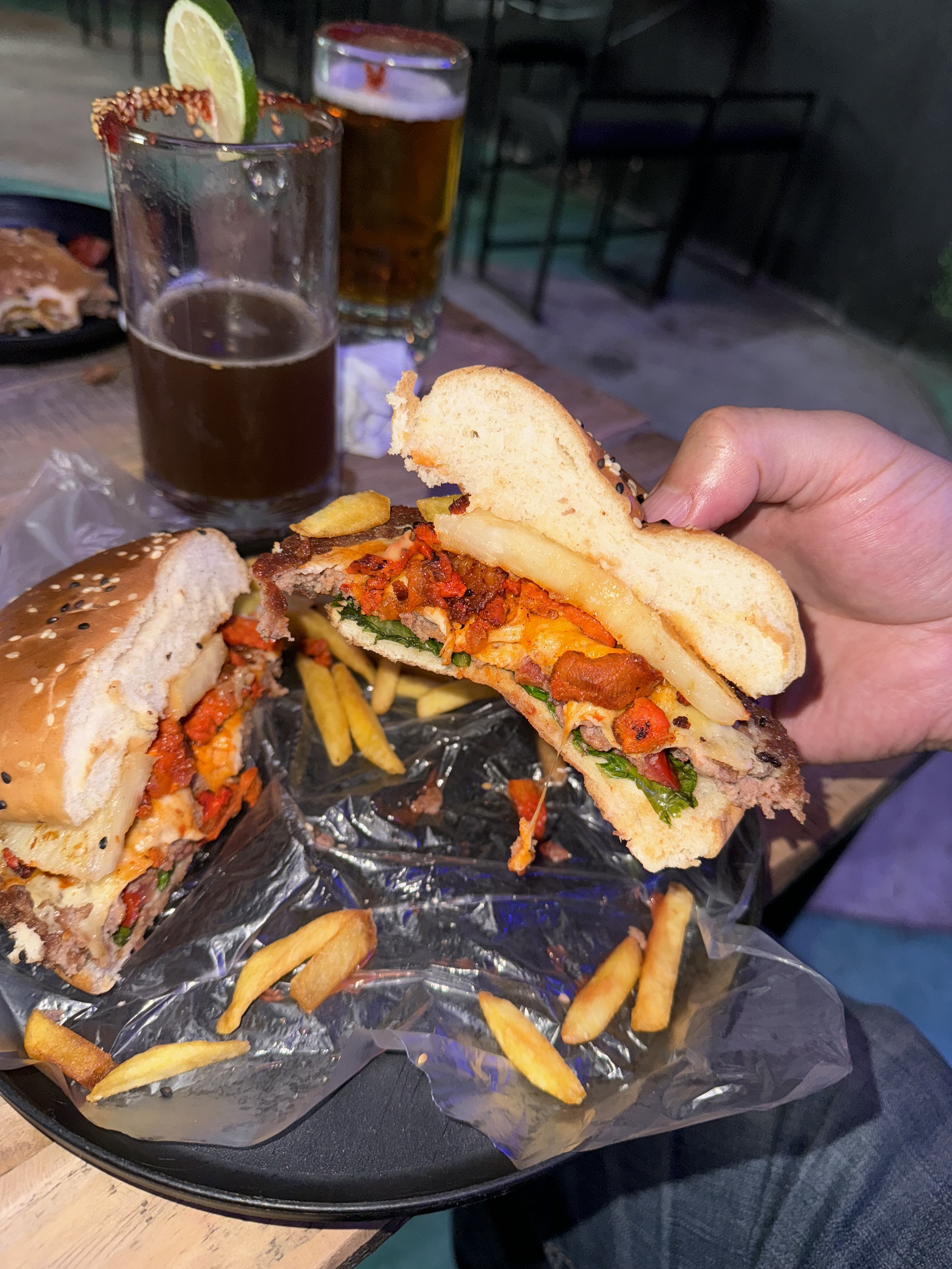 El Jefe - Hamburguesas, alitas y más image 3