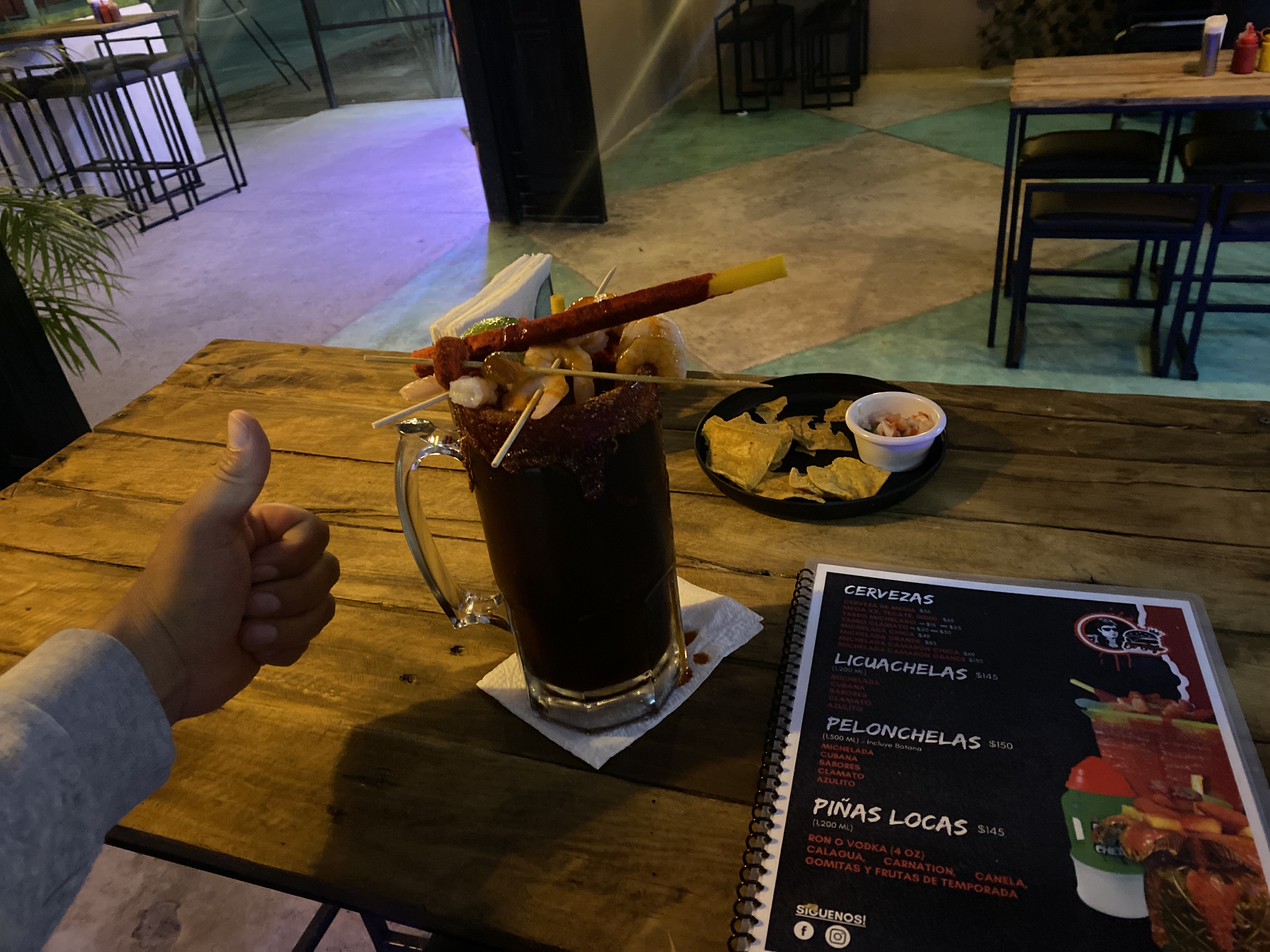 El Jefe - Hamburguesas, alitas y más image 5