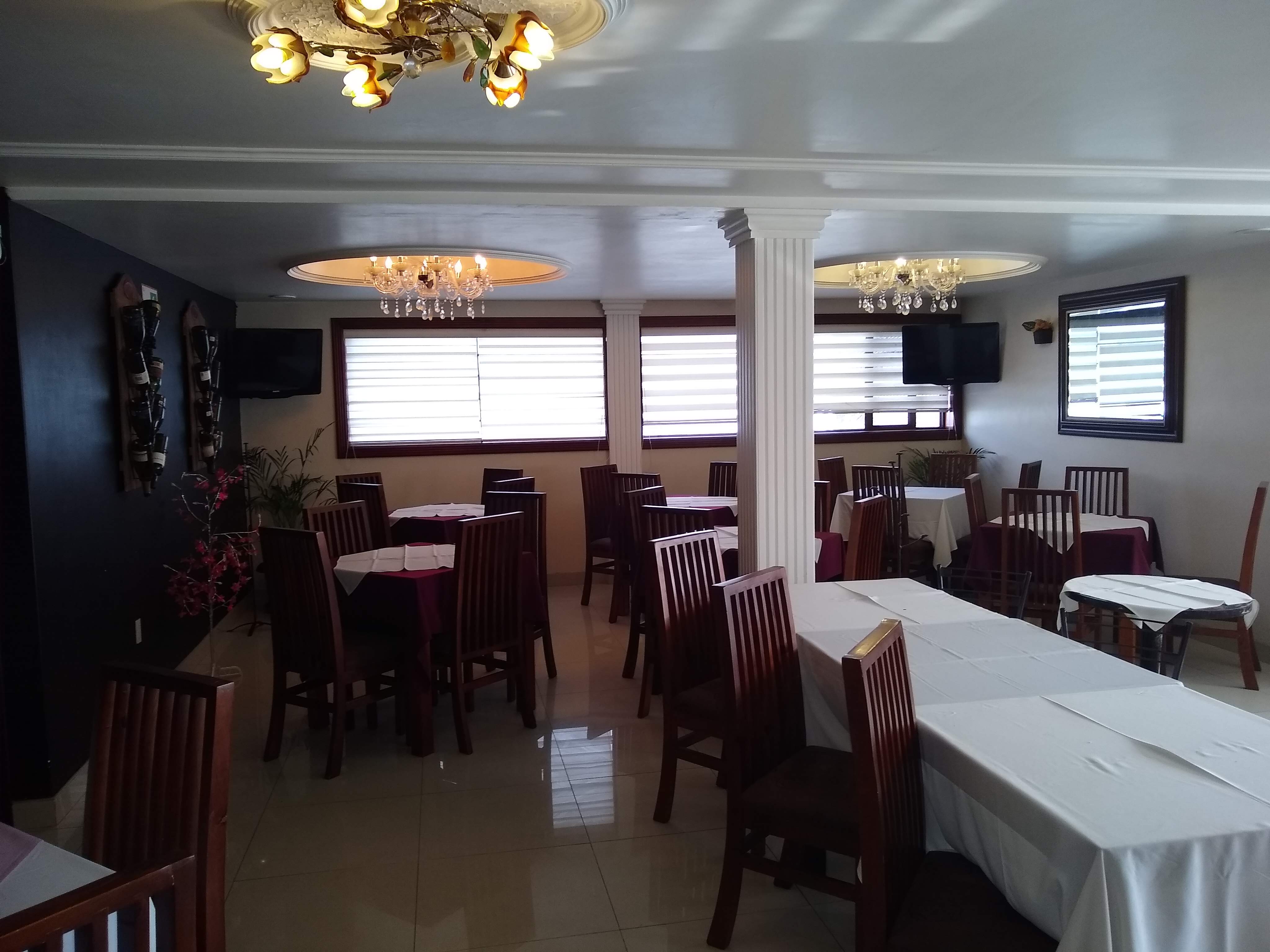 La Cima Restaurante Bar image 4