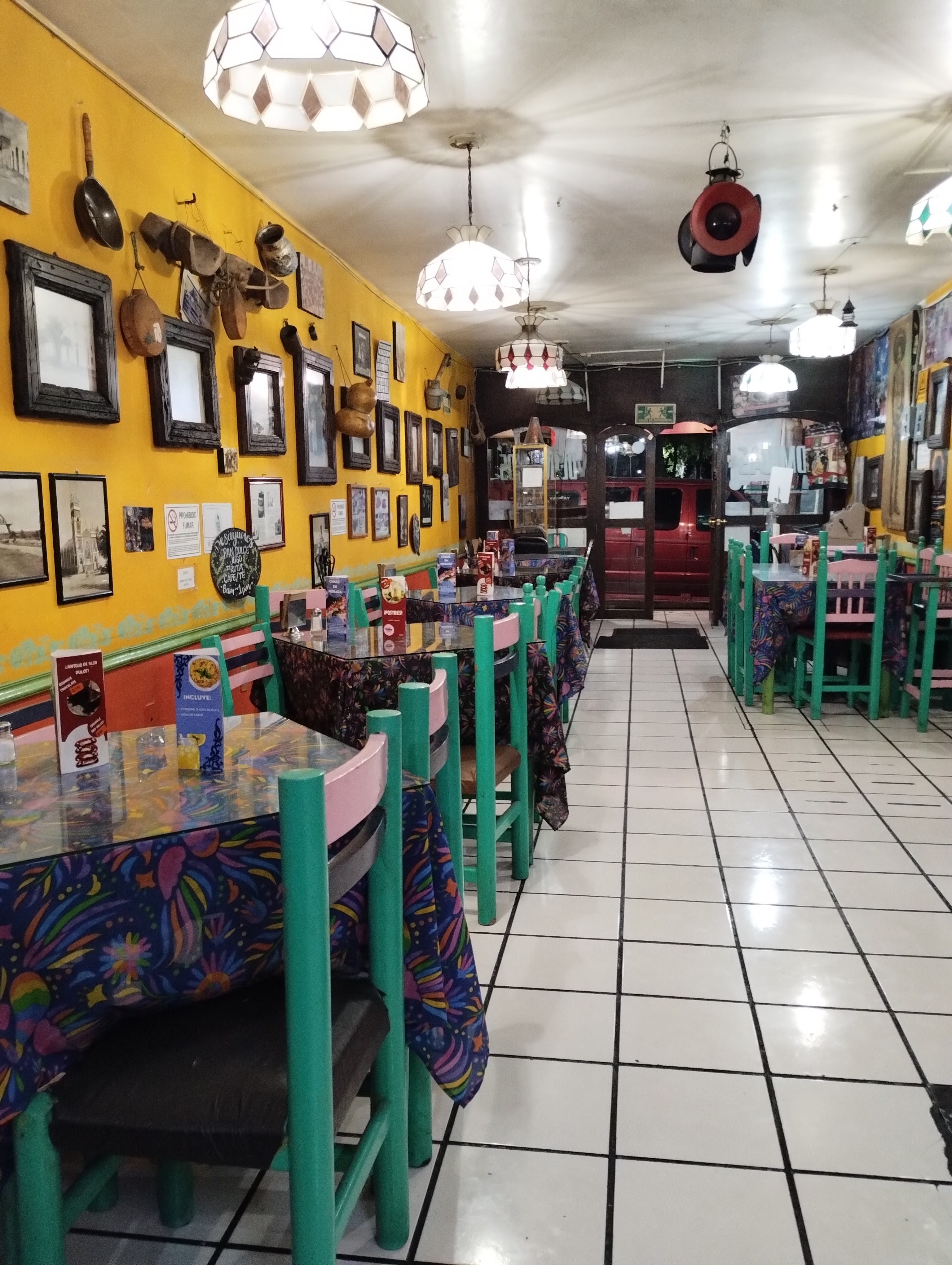 Los Mexicanos image 2