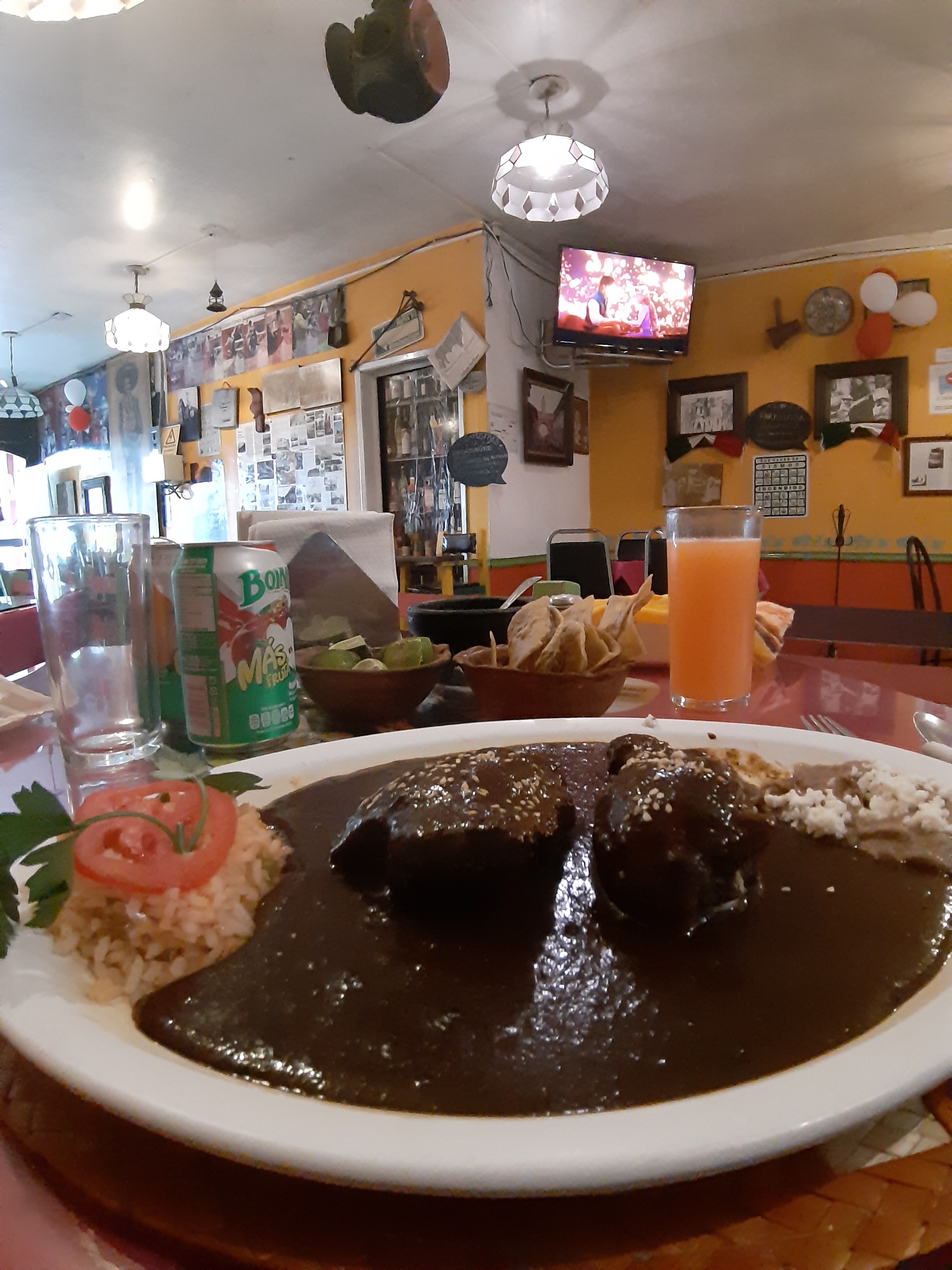 Los Mexicanos image 6