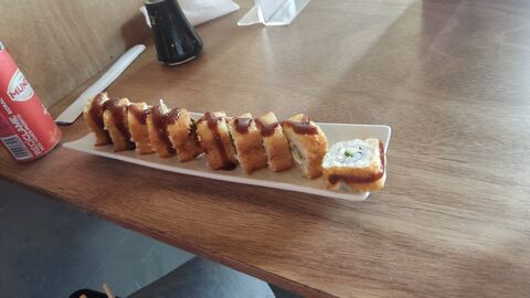Oishii Sushi & Roll image 6