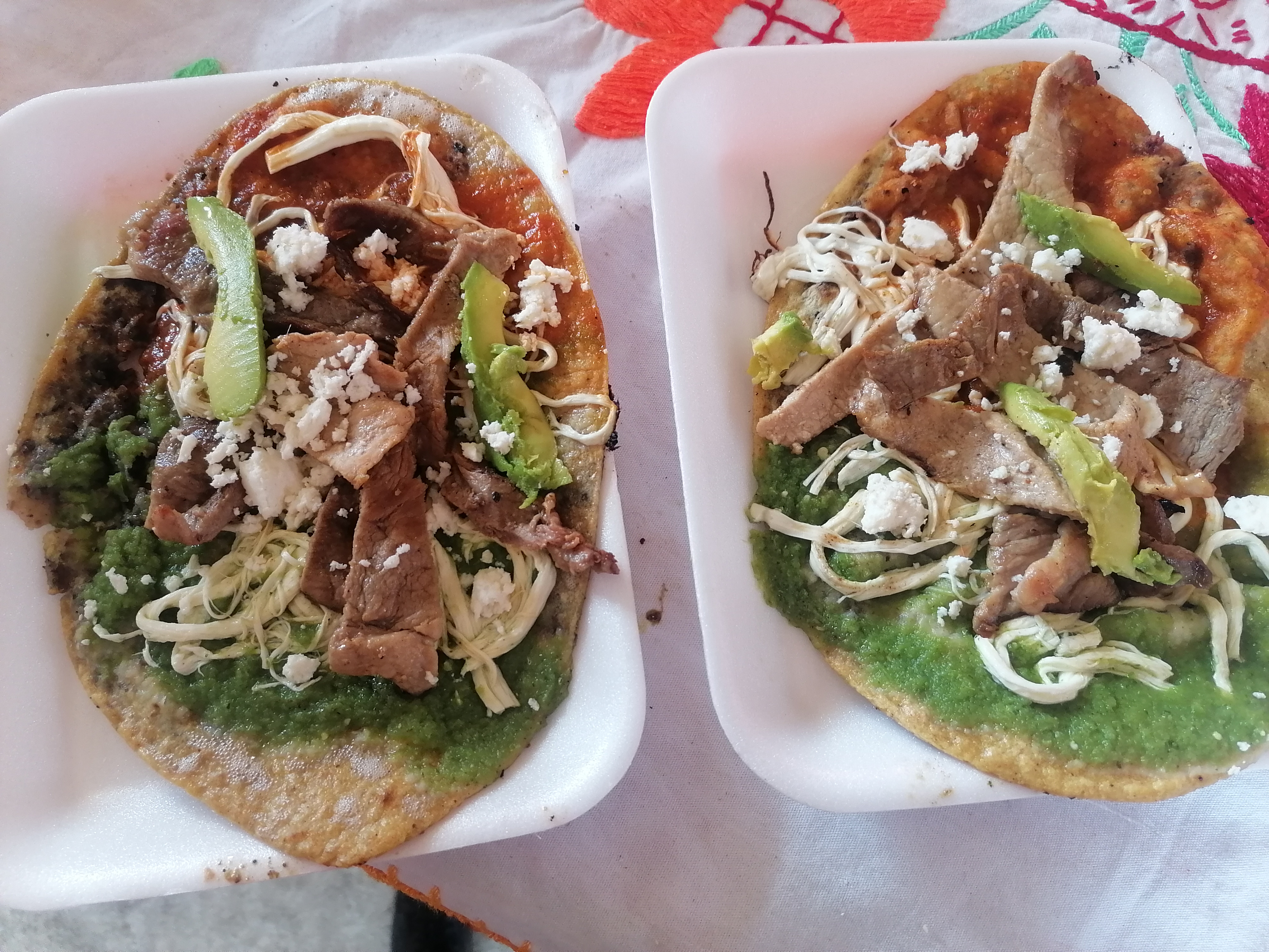 Pulques de la subida del panteon. image 1