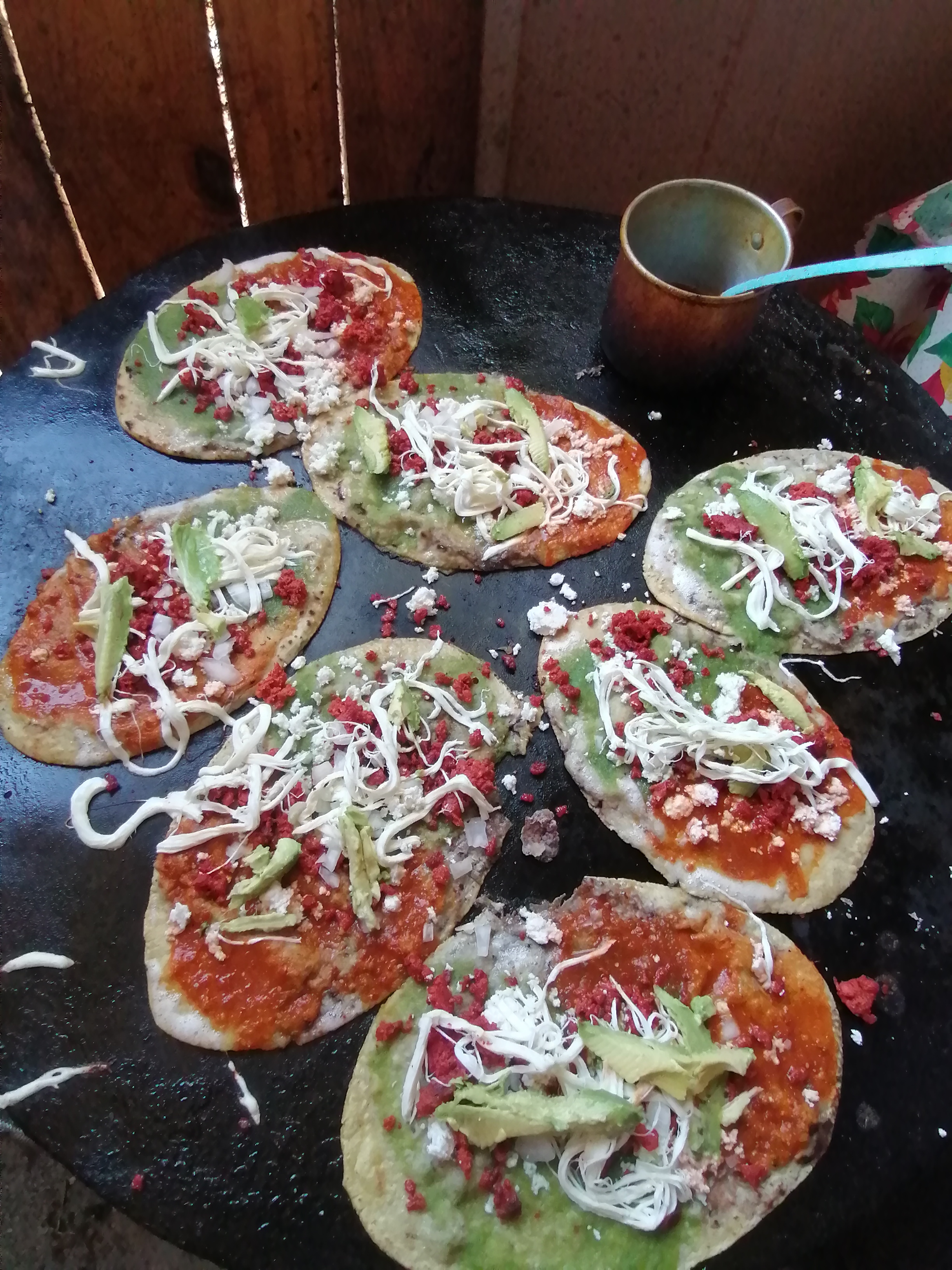 Pulques de la subida del panteon. image 2