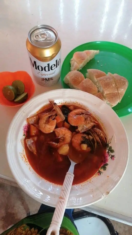 Pulques de la subida del panteon. image 9