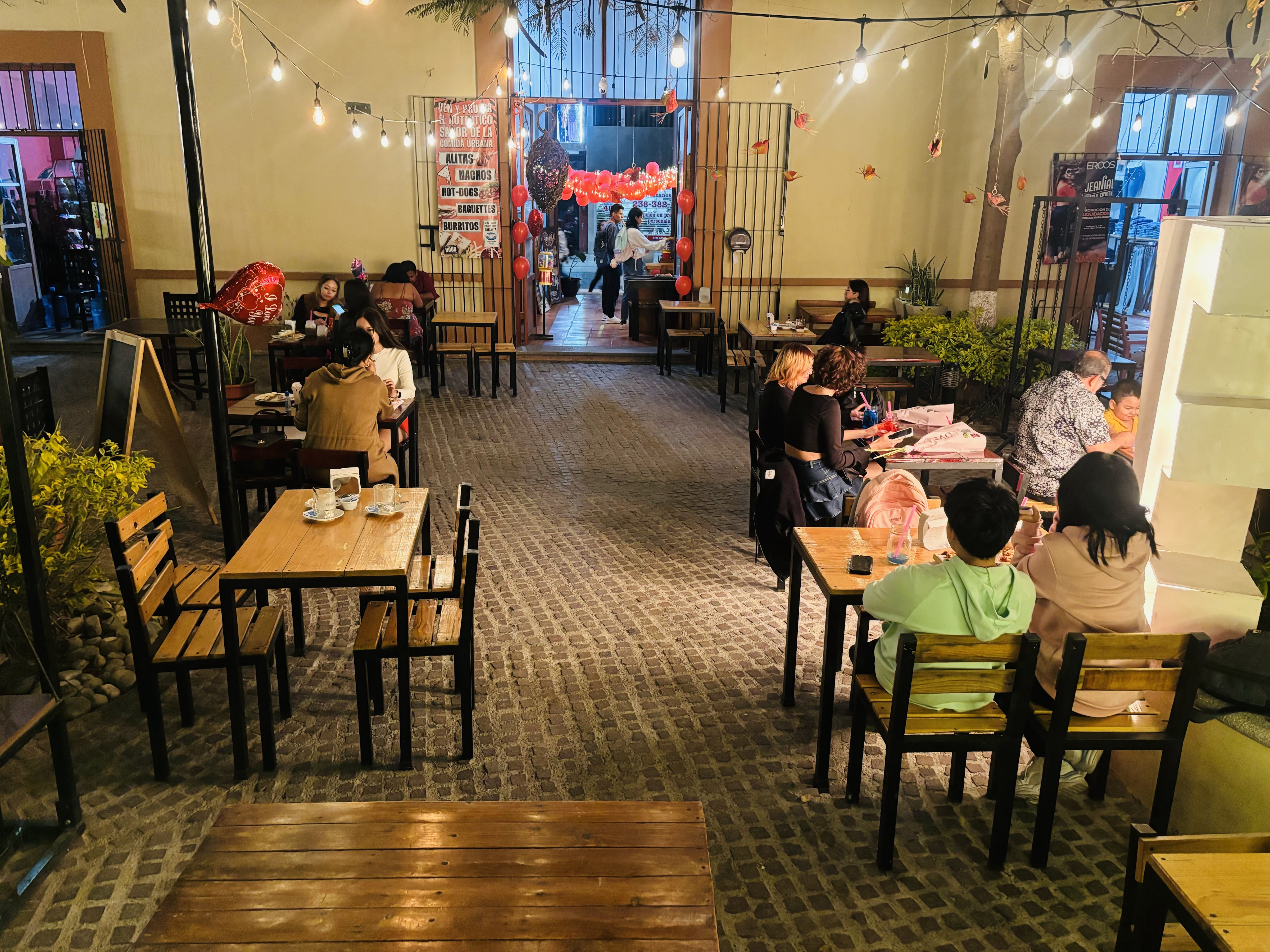 Maple Restaurant image 6