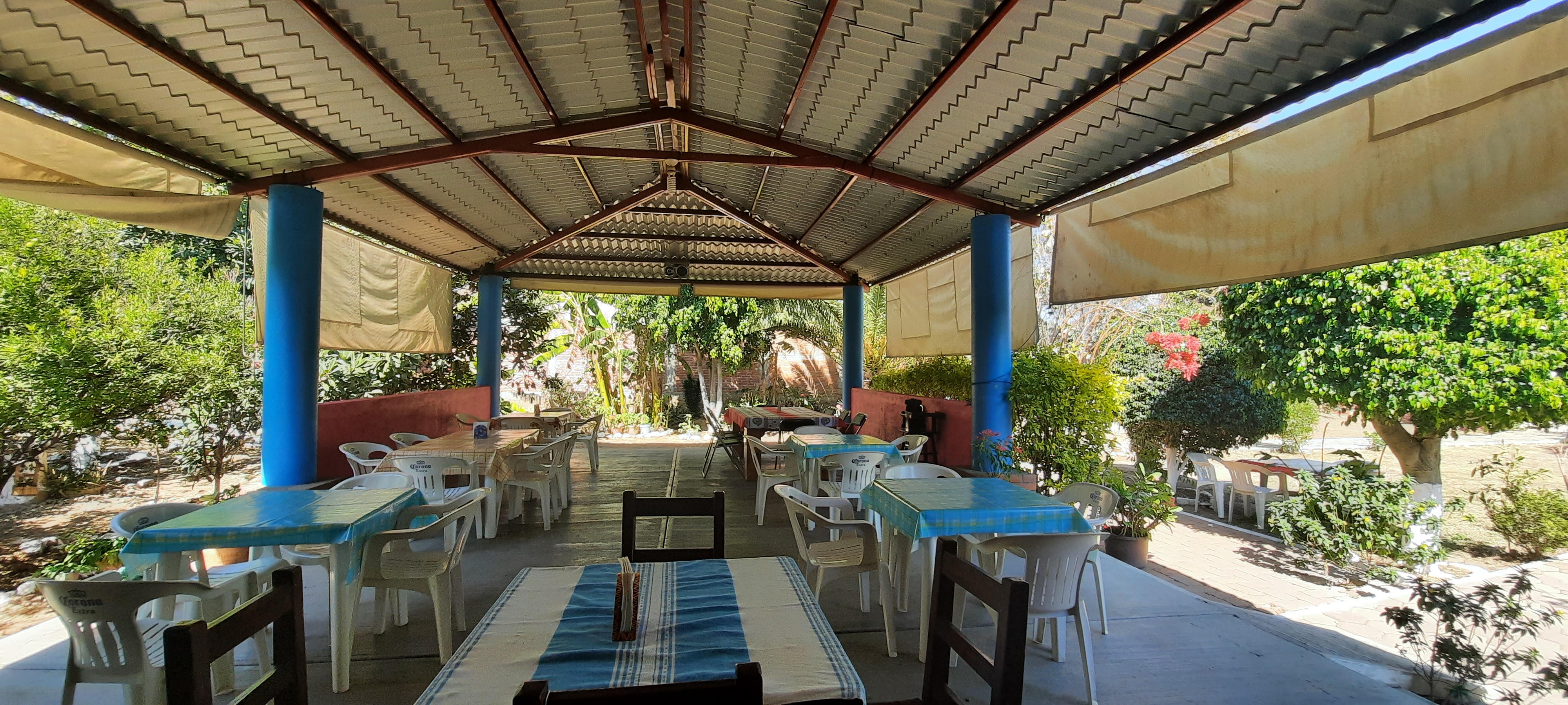 Los Mangales Restaurante image 1