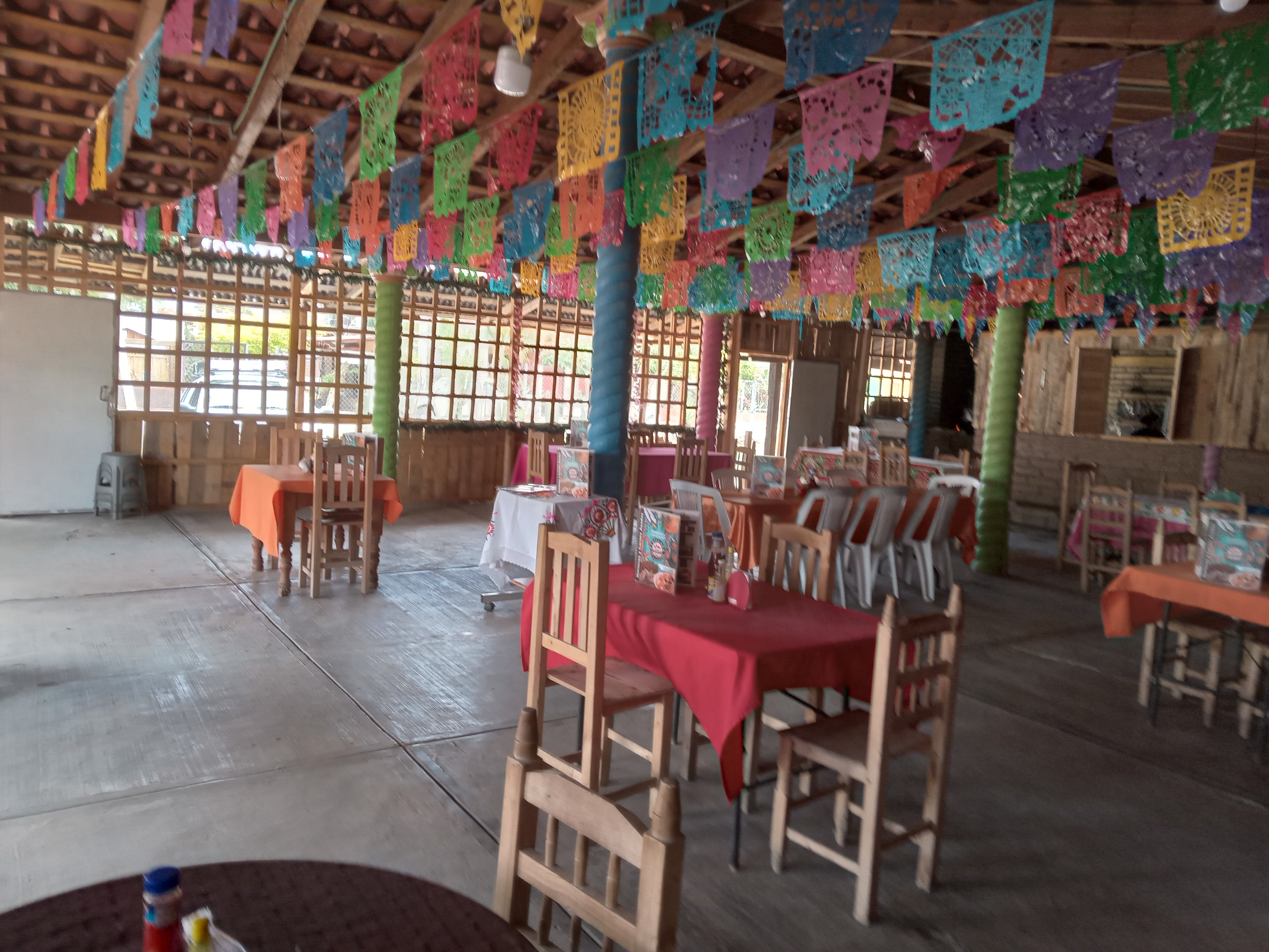 MARISCOS Y CARNES ASADAS LOS LAURELES RESTAURANT.: image 4