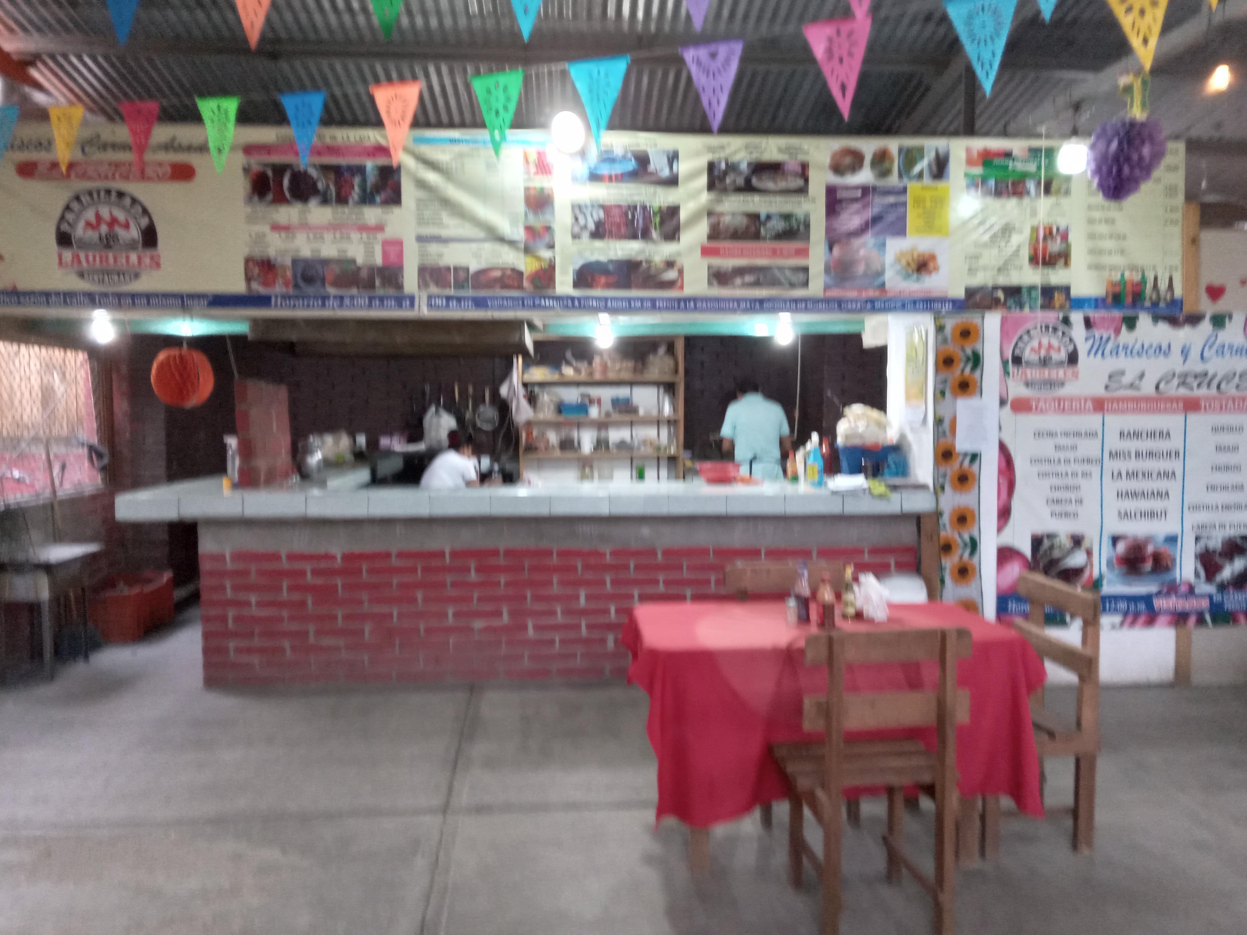 MARISCOS Y CARNES ASADAS LOS LAURELES RESTAURANT.: image 10