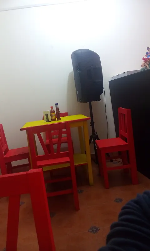 ALY'S PIZZA image 6