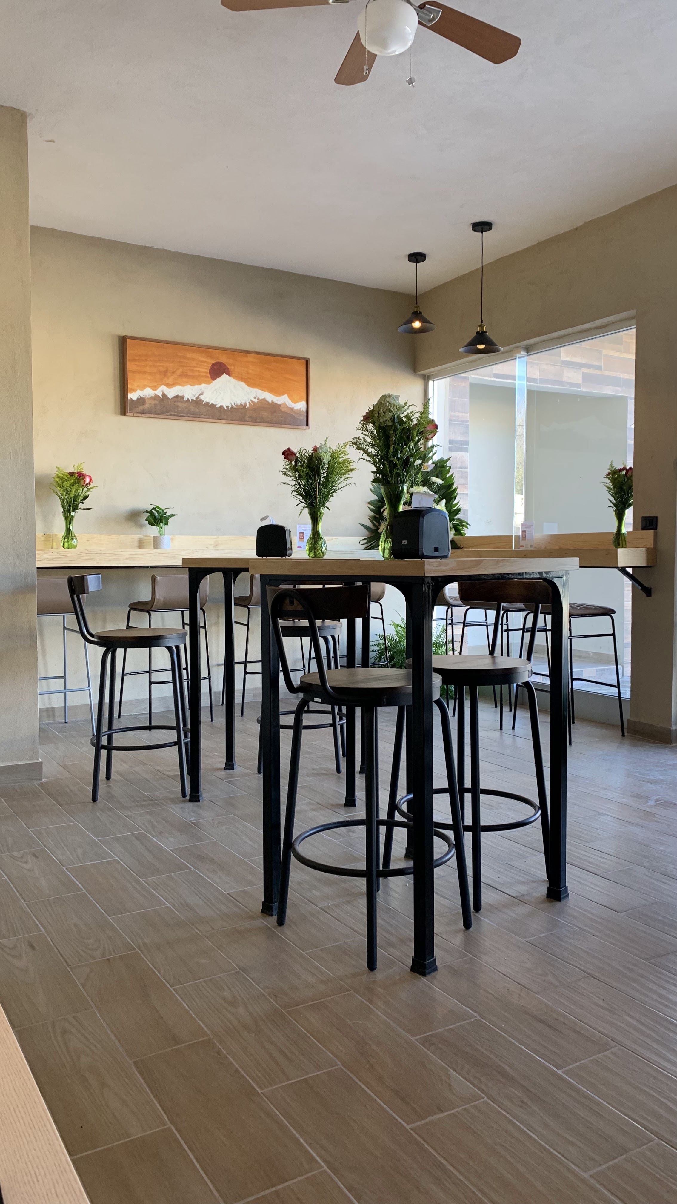 Sushi House Restaurant image 1