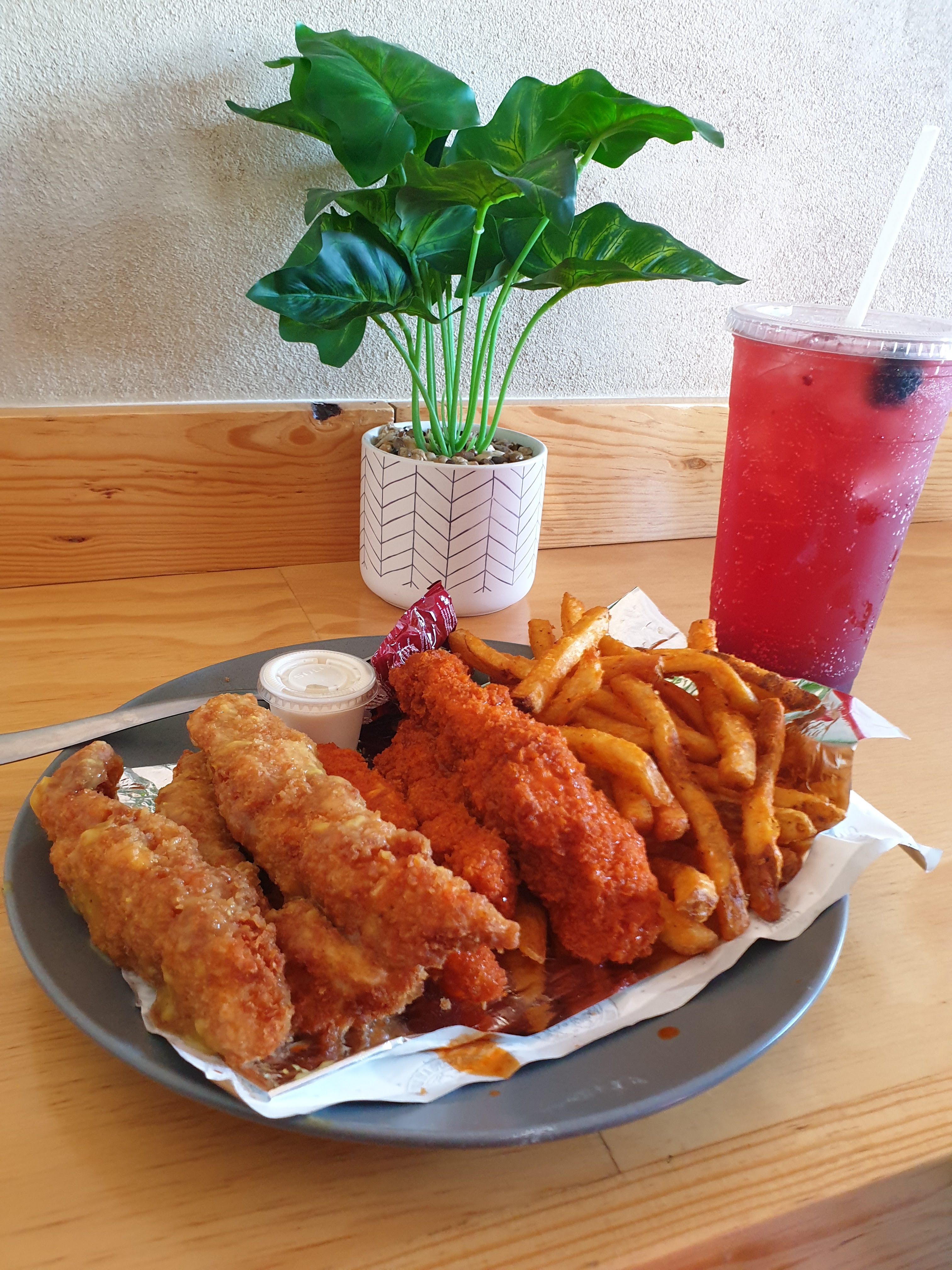 Sushi House Restaurant image 6