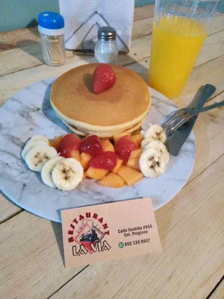 La via restaurant image 2