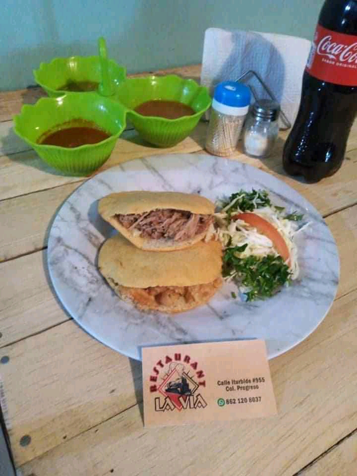 La via restaurant image 3