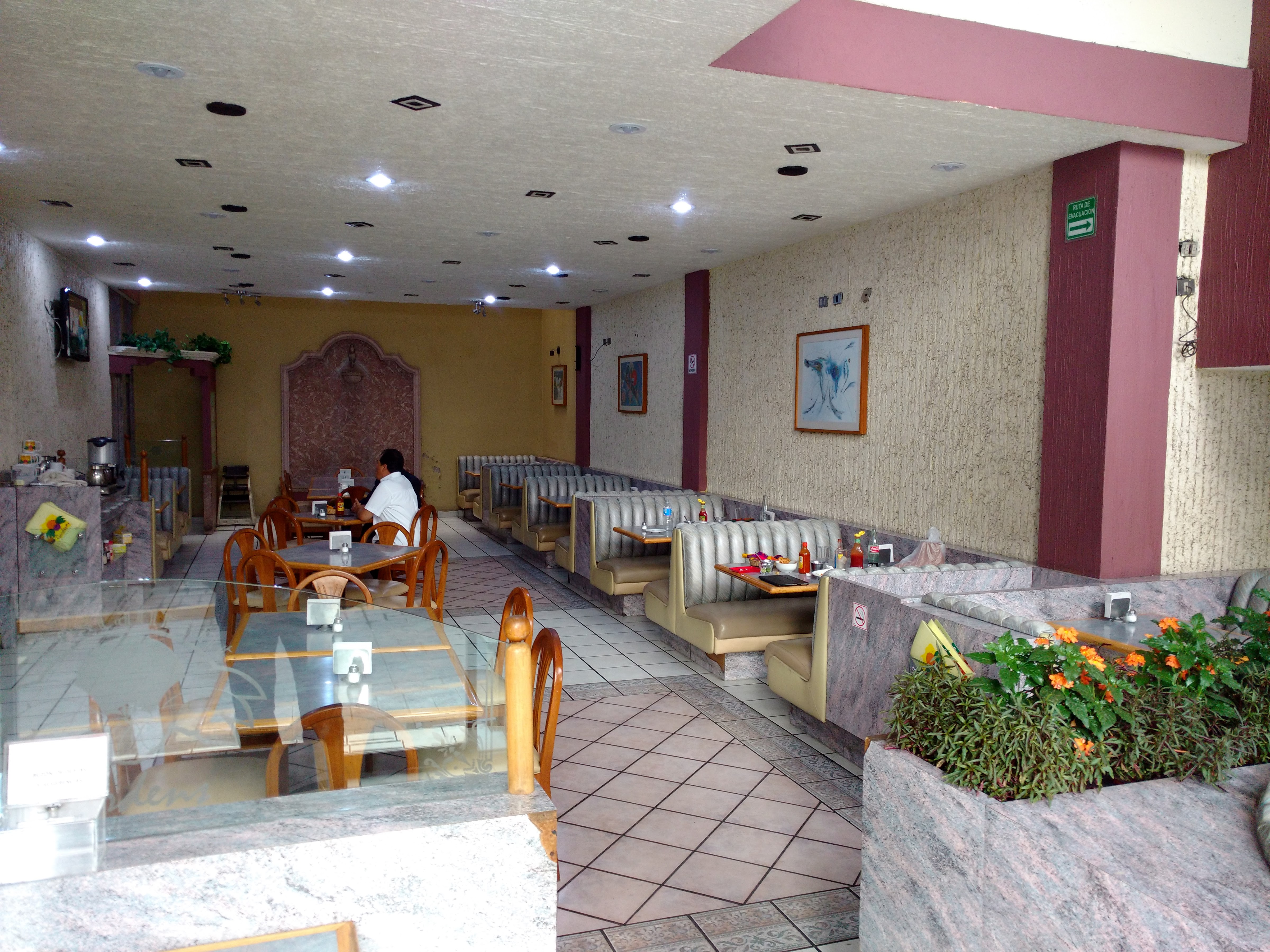 Gardens Restaurant image 4